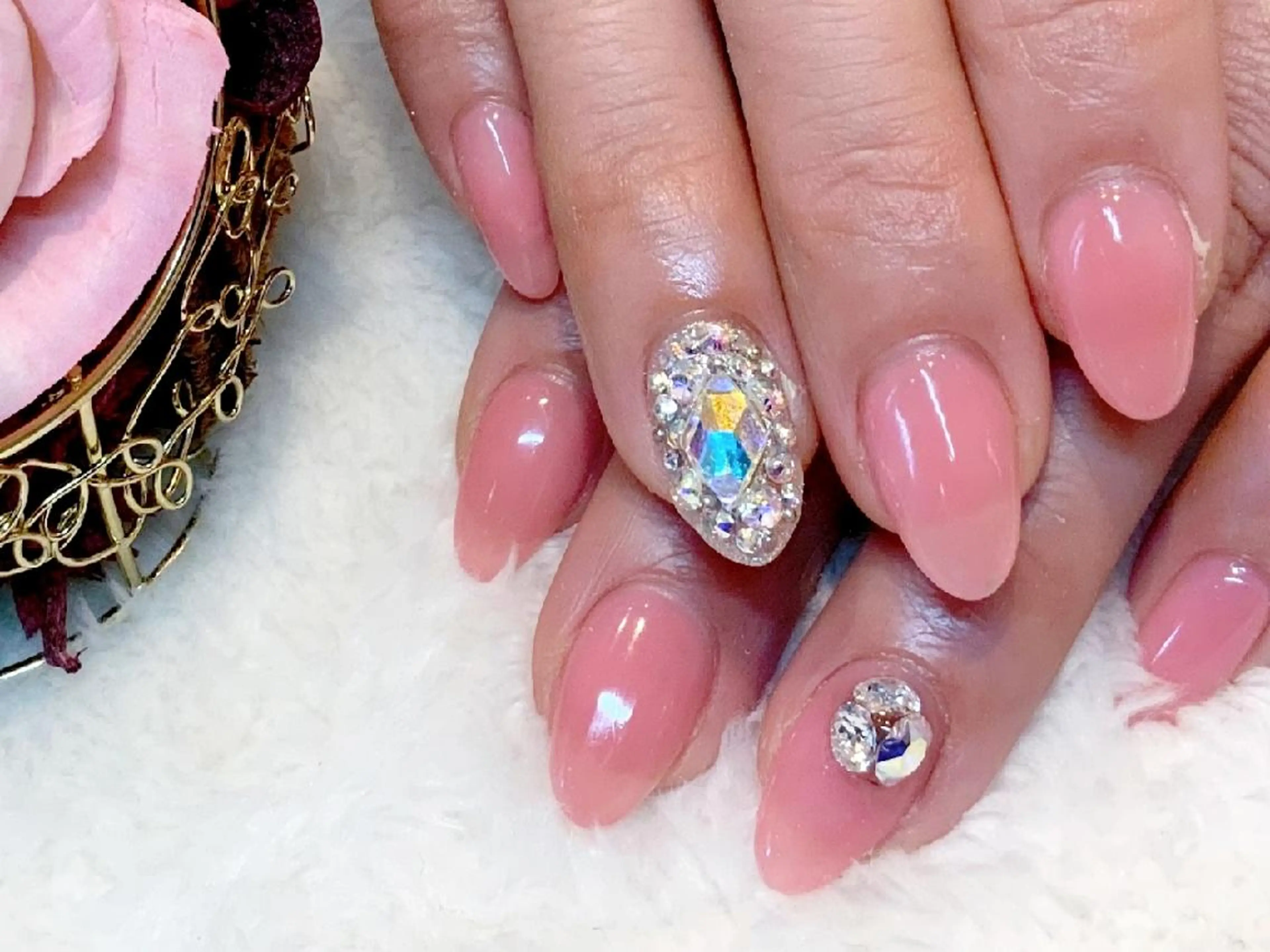 (オフなし)モニター様価格☆ワンカラー＋ Vカットビジュー2本の写真