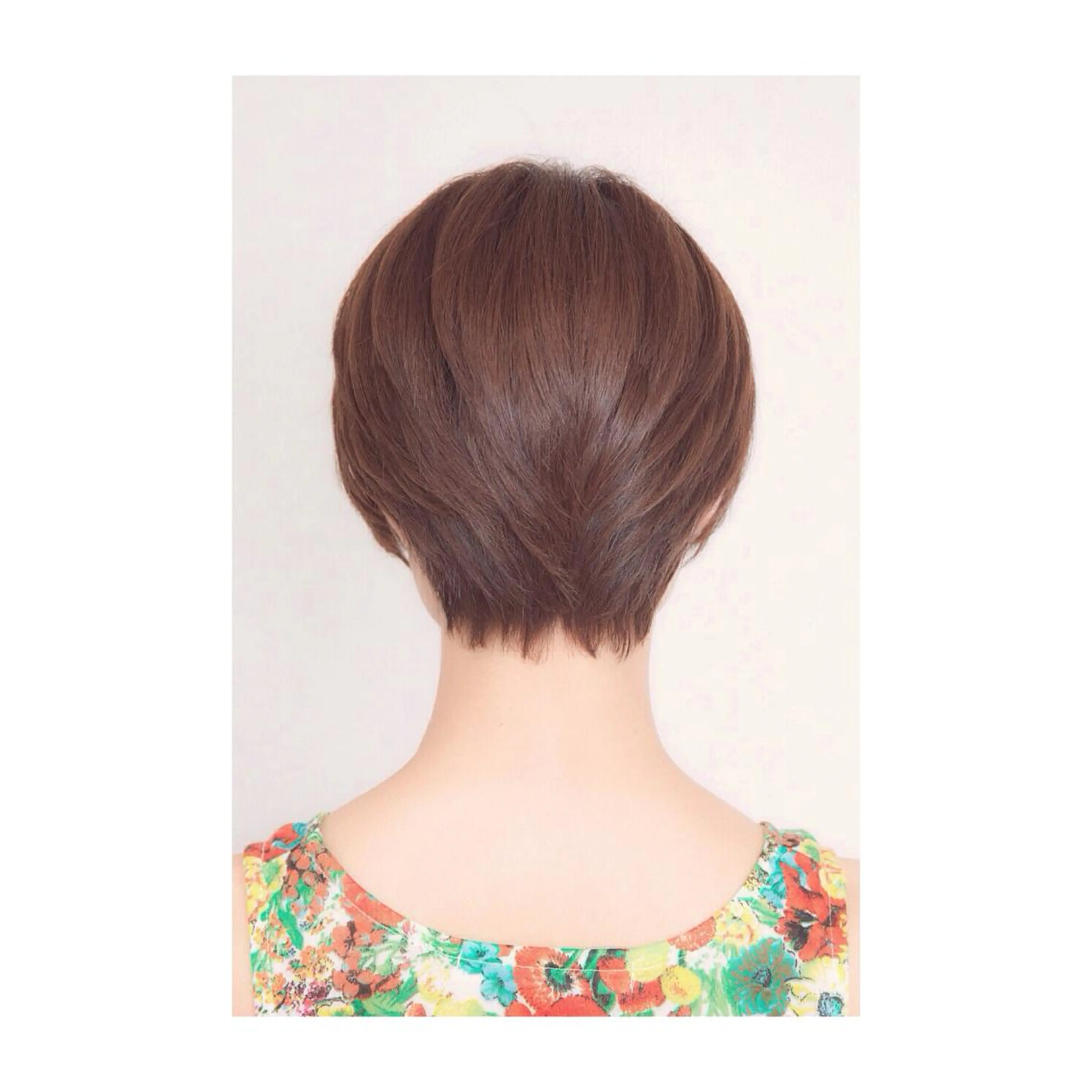 ショート ミディアム カラー 似合わせカット ショートヘア アオガミ （前髪顔周りカット）のヘアスタイル