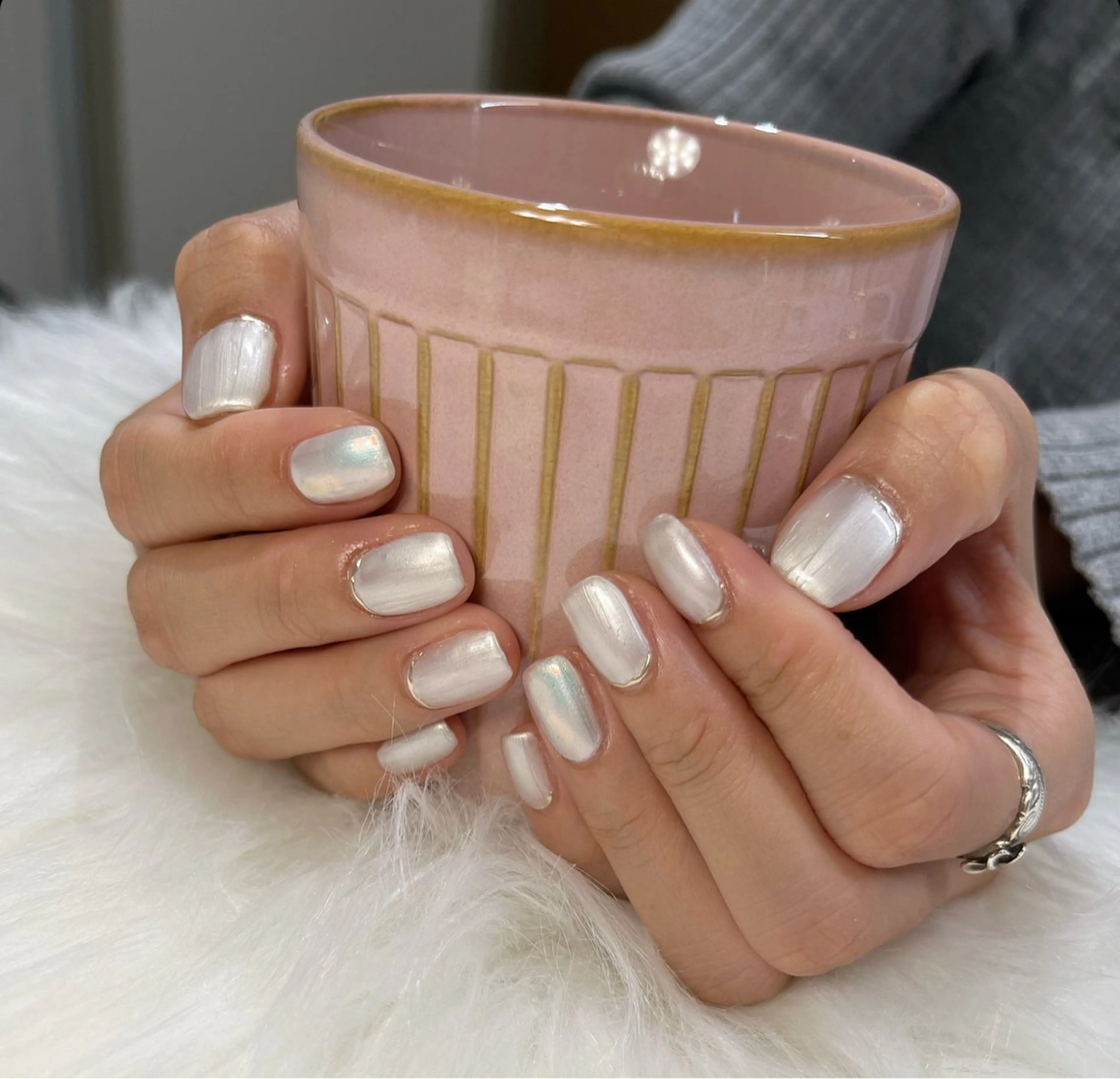 ネイル オーロラネイル フレンチネイル ニュアンスネイル 逆フレンチ 冬ネイル ビューティーサロンFeliz 浜松町店所属・Feliz Saitoのマツエク・マツパデザイン