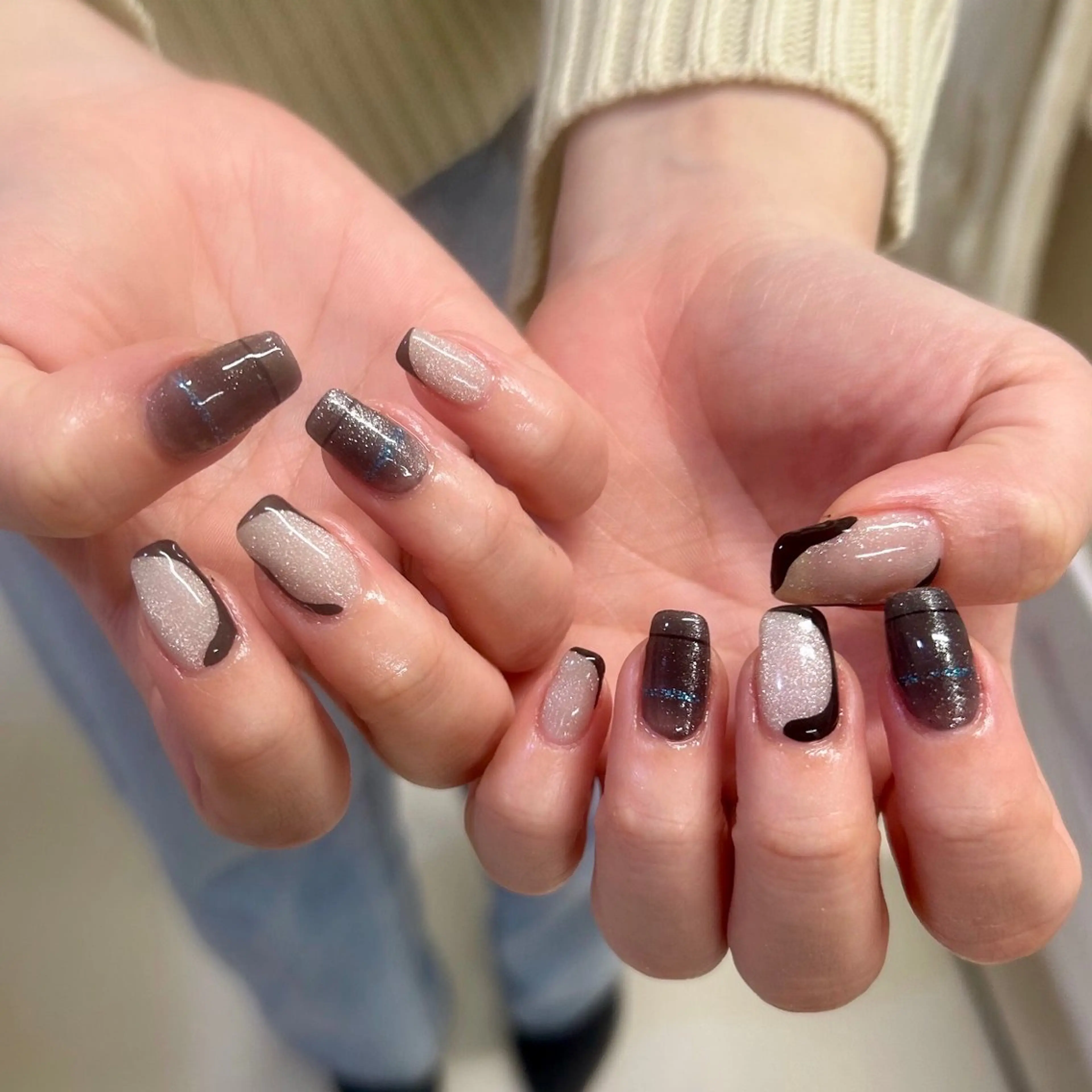 ネイル アートネイル べっ甲ネイル ジェルネイル グリーン キラキラネイル nailstudio eviz新宿店のネイルデザイン