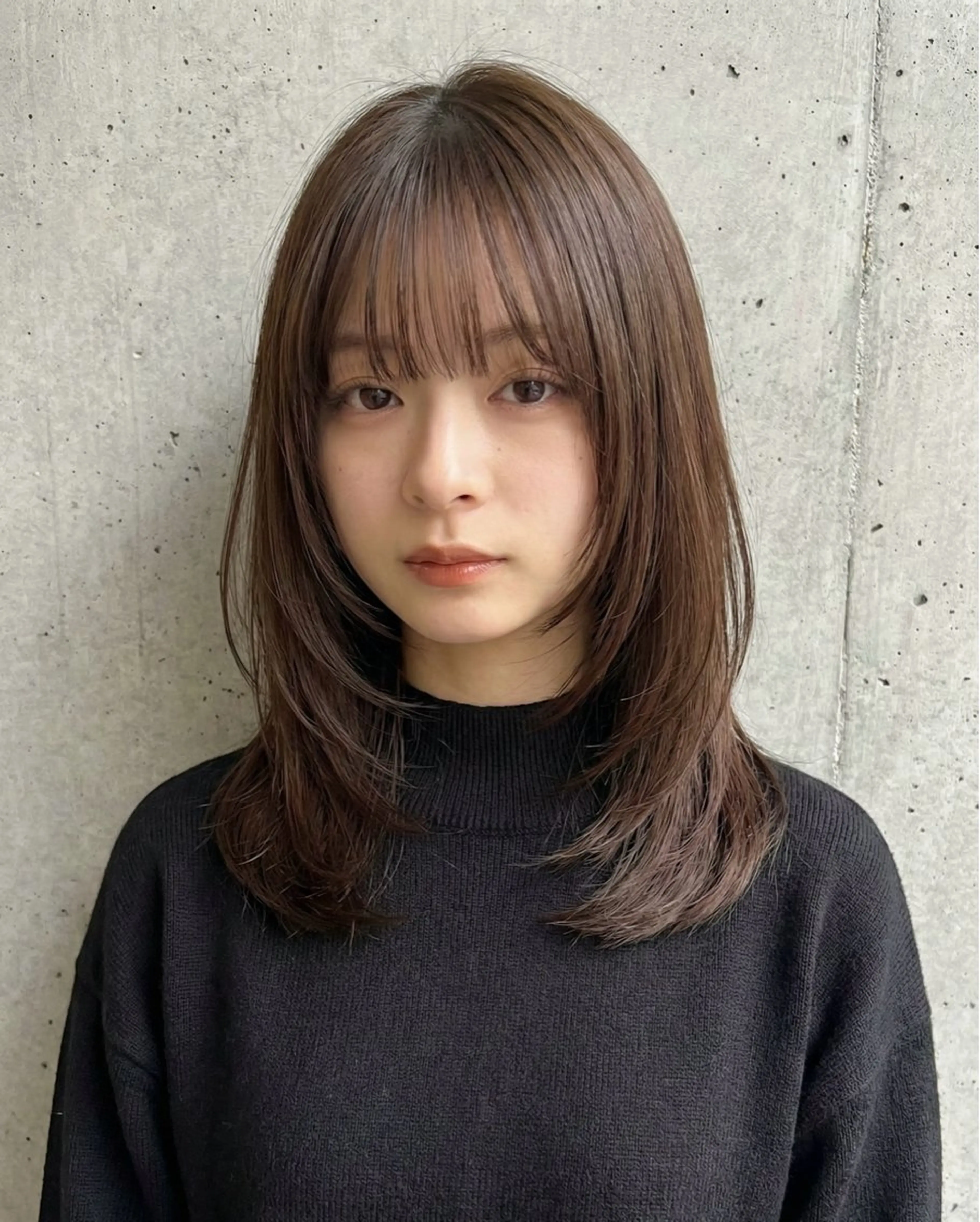 ミディアム カラー ミディアムレイヤー アッシュ アッシュブラウン ブラウンカラー 透明感カラー カット ヘアカラー トリートメント VIE.ORNER 土気🍃笹岡航太のヘアスタイル