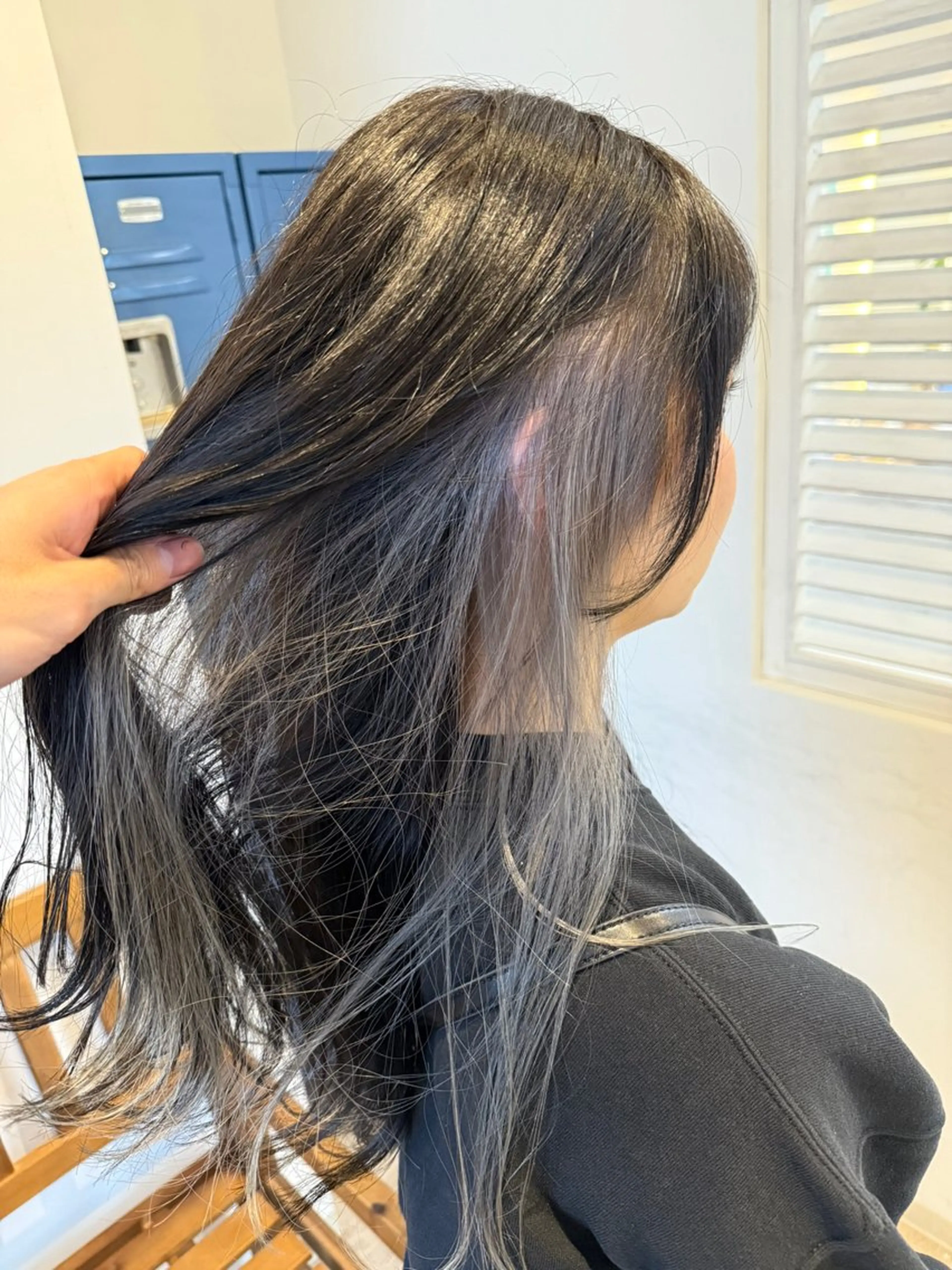 ロング カット ヘアカラー 下島 優人のヘアスタイル