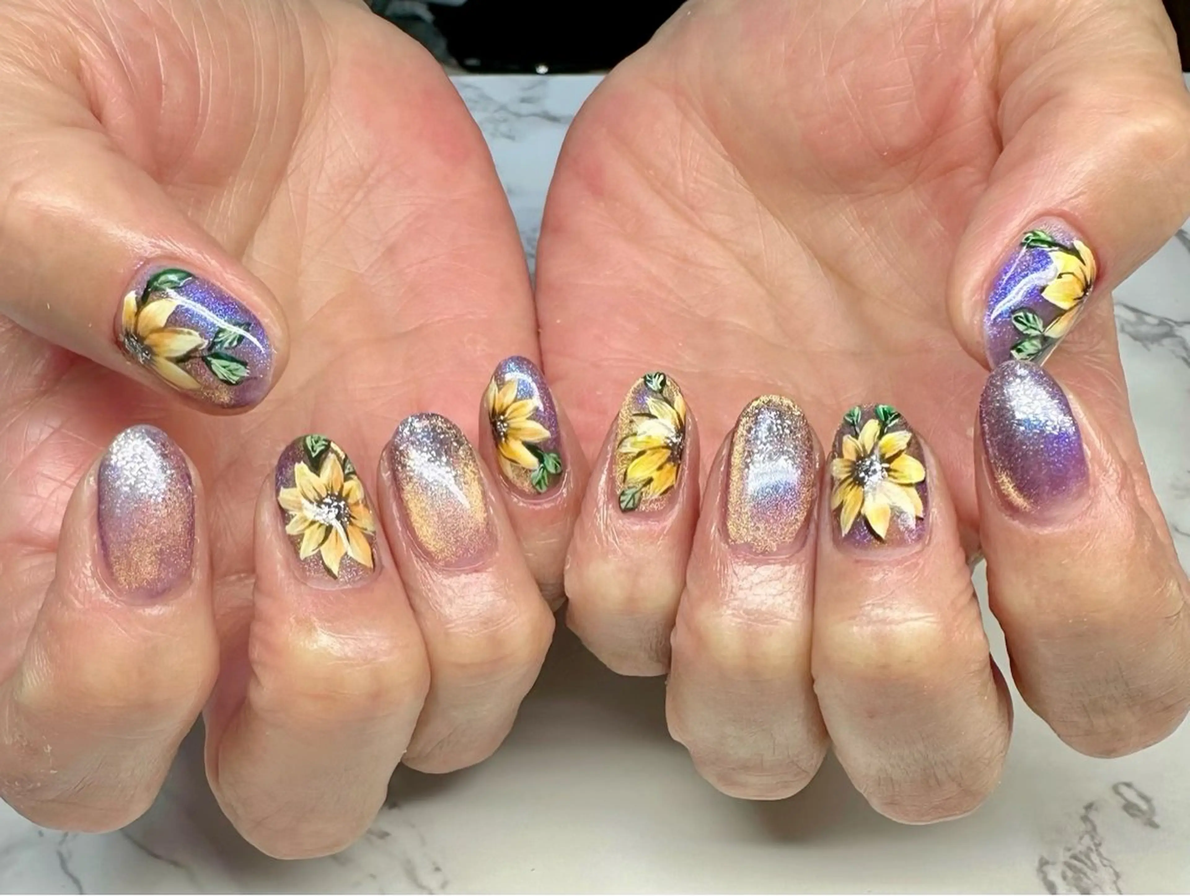 ネイル オーロラネイル フレンチネイル ラメ(グリッター) ラメグラデーション マグネットネイル M.N_ nailのネイルデザイン