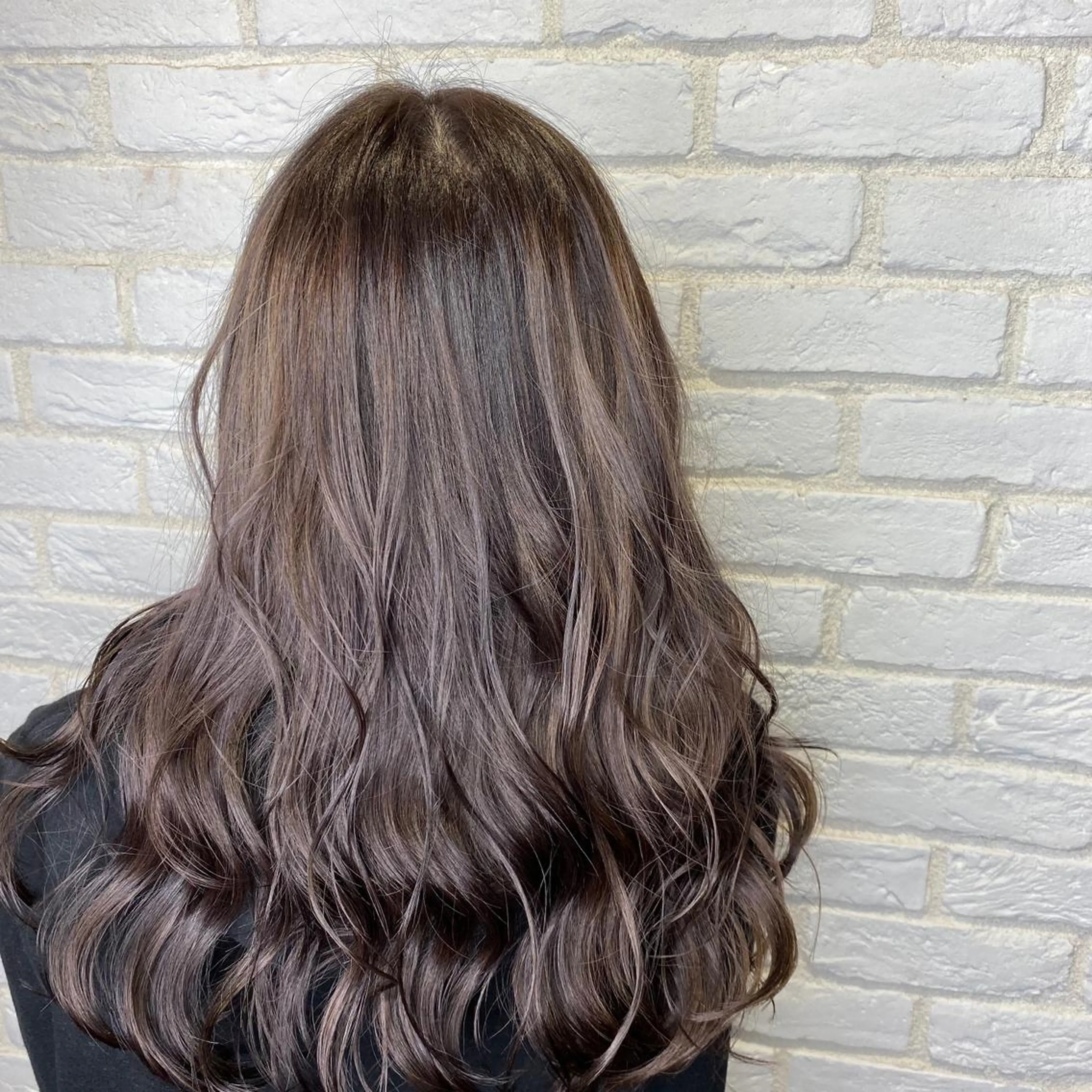 セミロング カラー TRUCK トラックのヘアスタイル