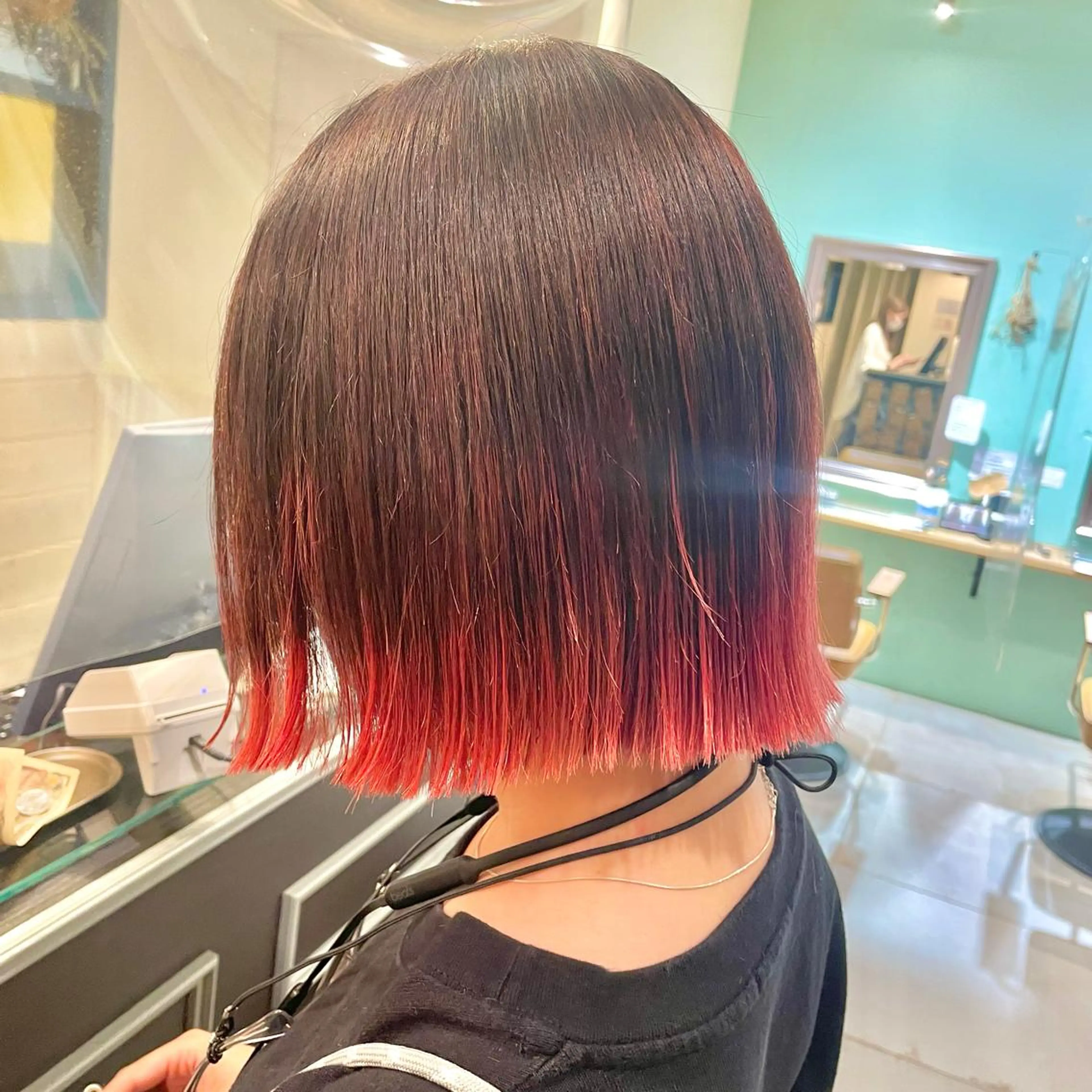 ショート カラー スナコザワ レナのヘアスタイル