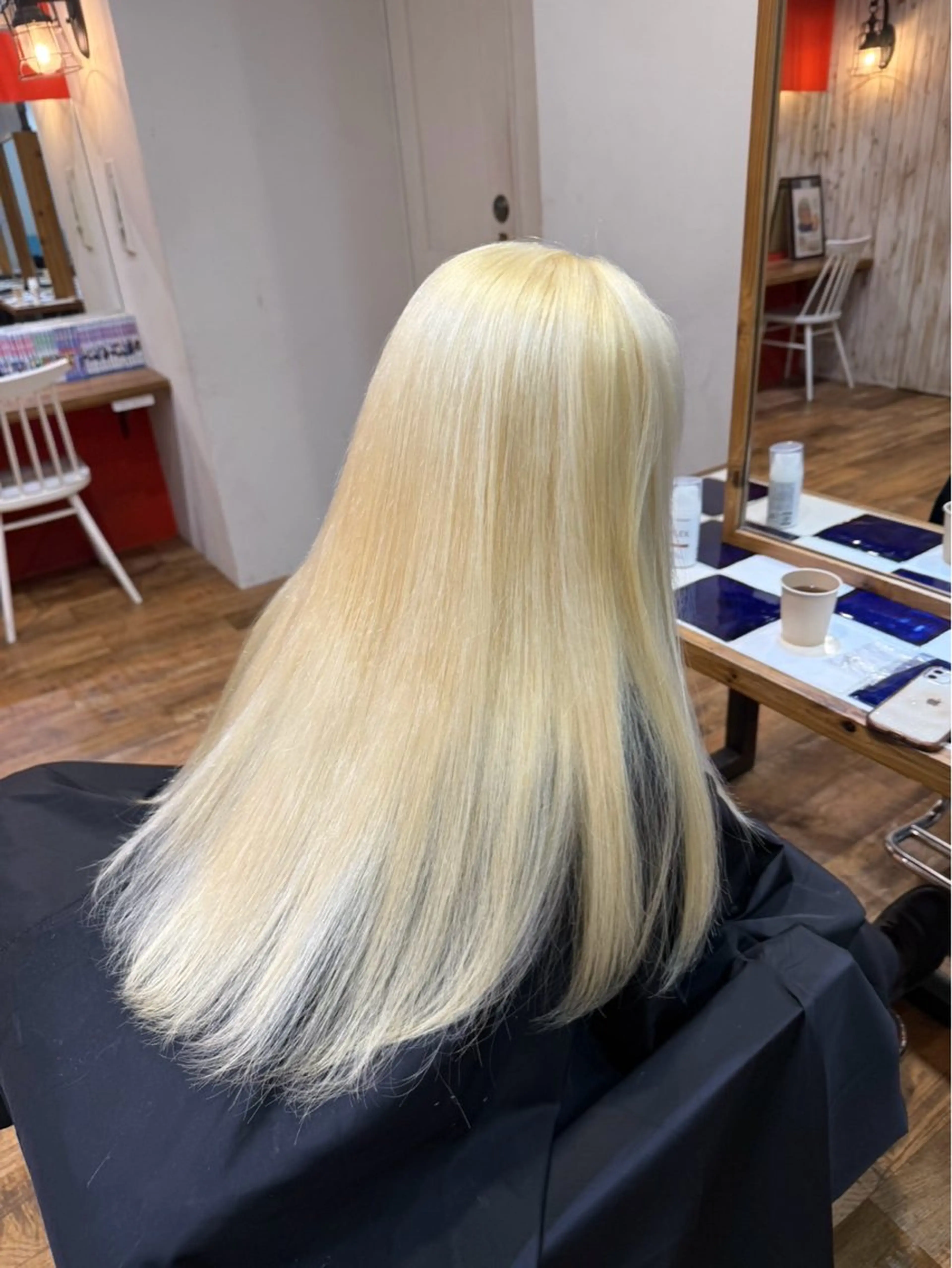 ロング ヘアカラー トリートメント ヘアセット ブリーチ💛 透明感カラーmiuのヘアスタイル