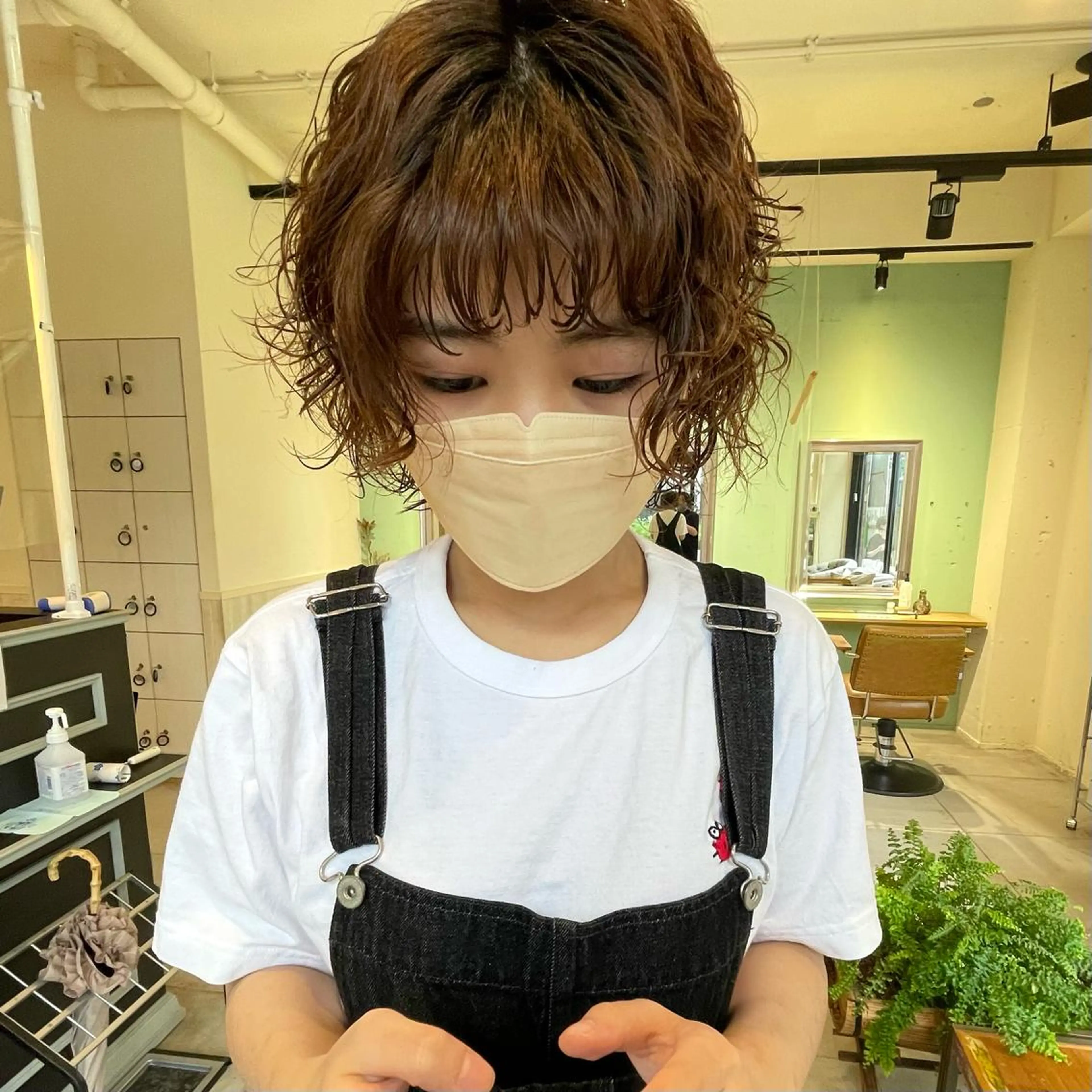 ショート パーマ スナコザワ レナのヘアスタイル