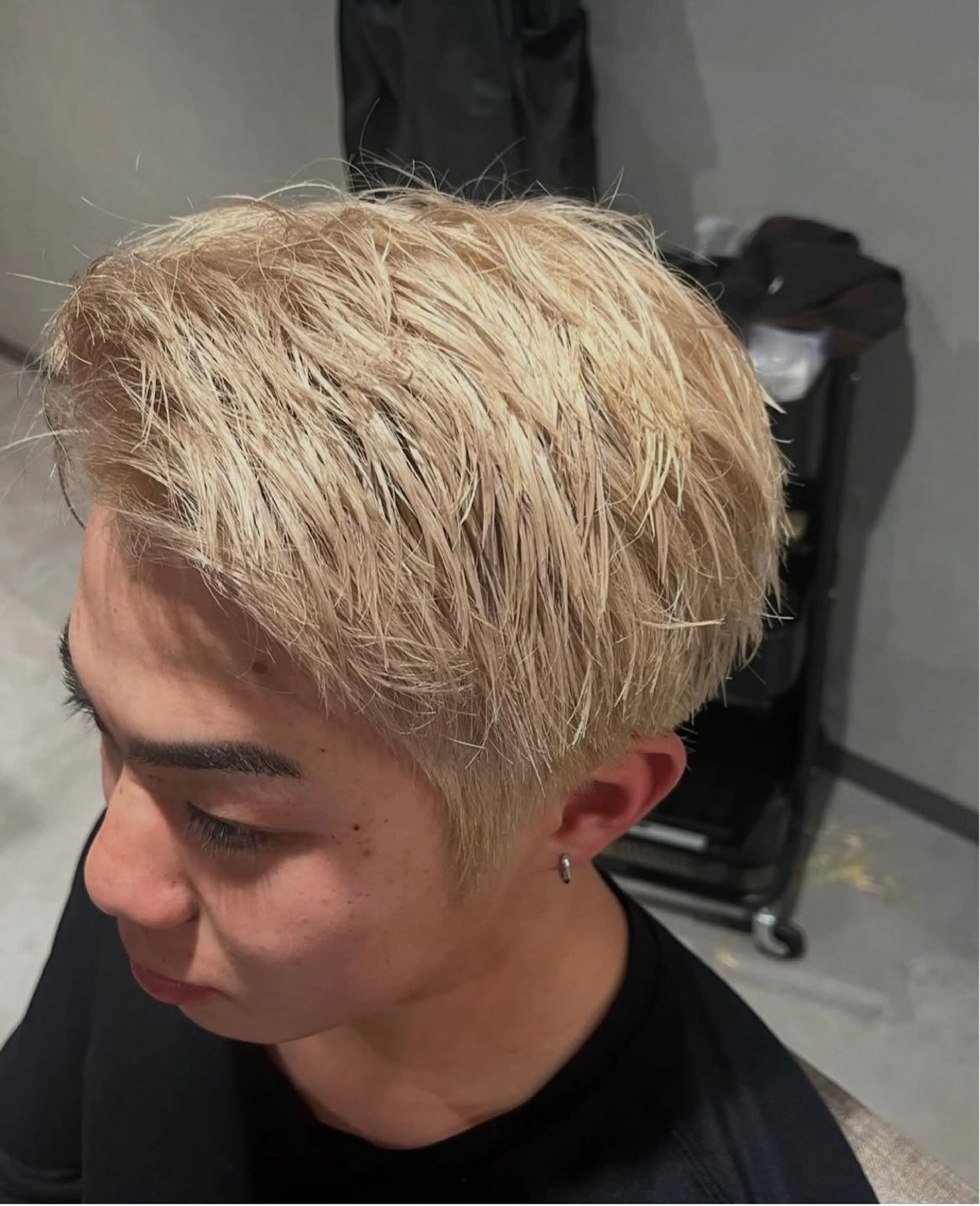 ショート カラー Swell 秋声のヘアスタイル