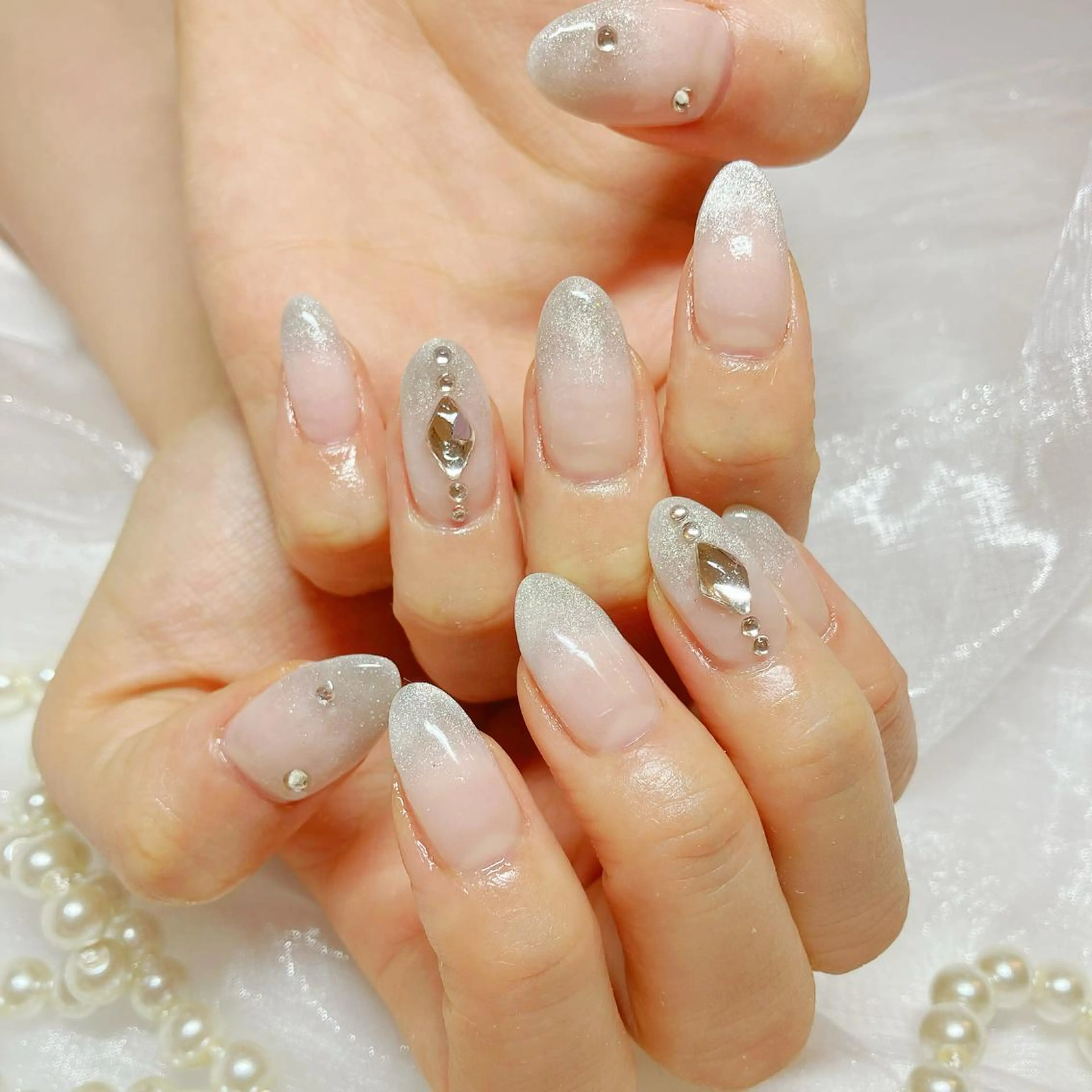 ネイル オーロラネイル フラッシュネイル ジェルネイル 氷ネイル・うるうるネイル キラキラネイル Amour baseのネイルデザイン