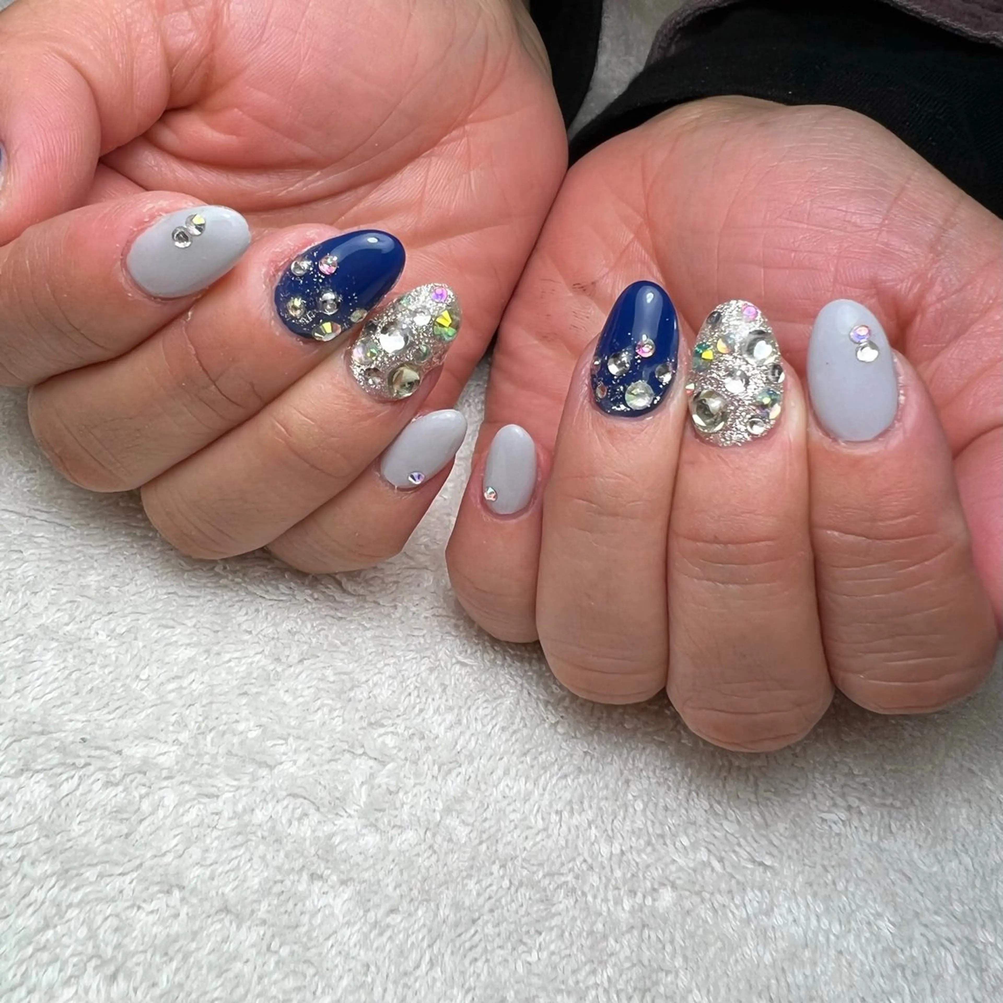 ネイル ブルー ハンドネイル COCO+所属・COCO +のエステ・リラクイメージ