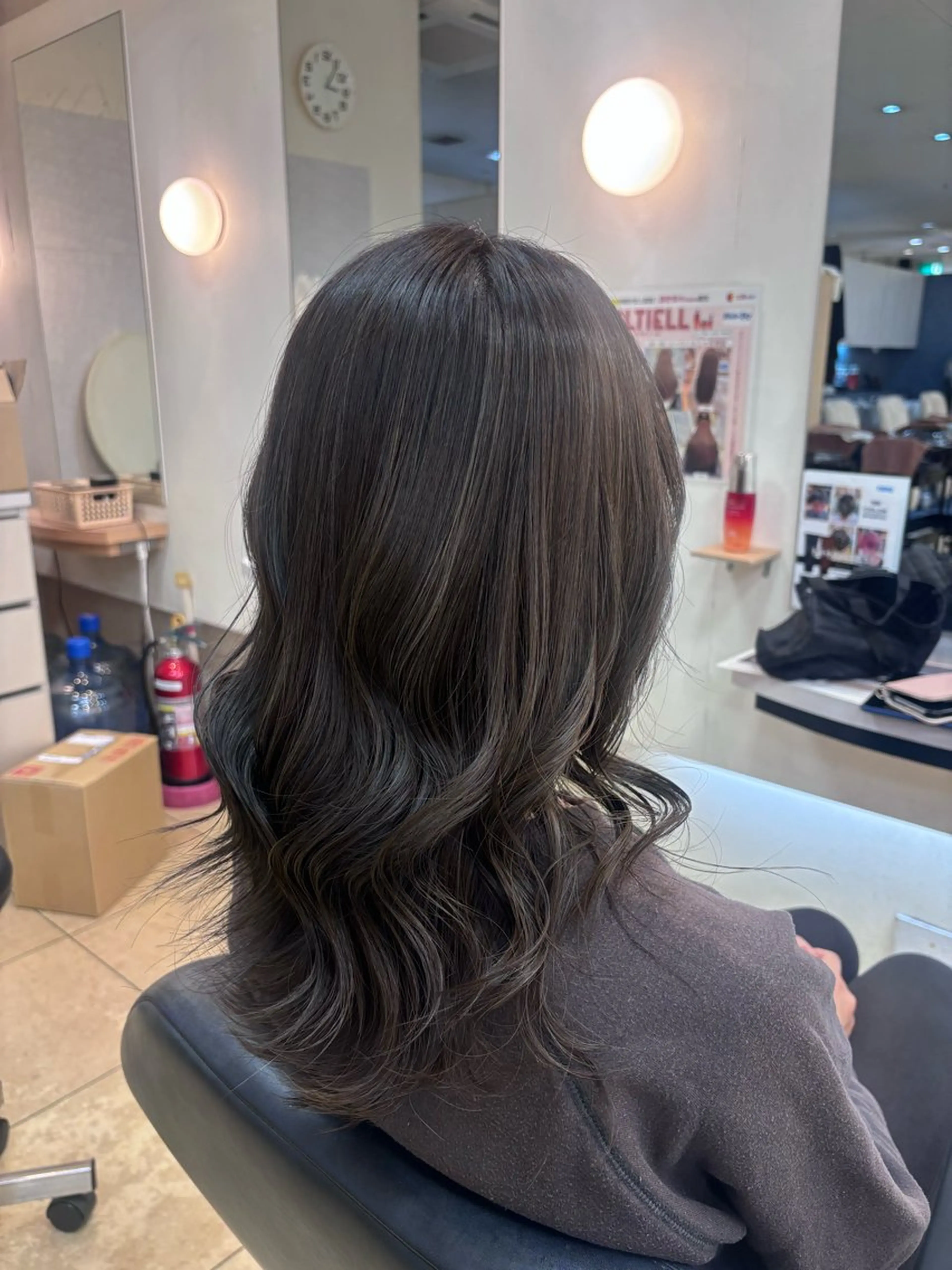 セミロング ヘアカラー 🐥長木 ゆかり🐥のヘアスタイル