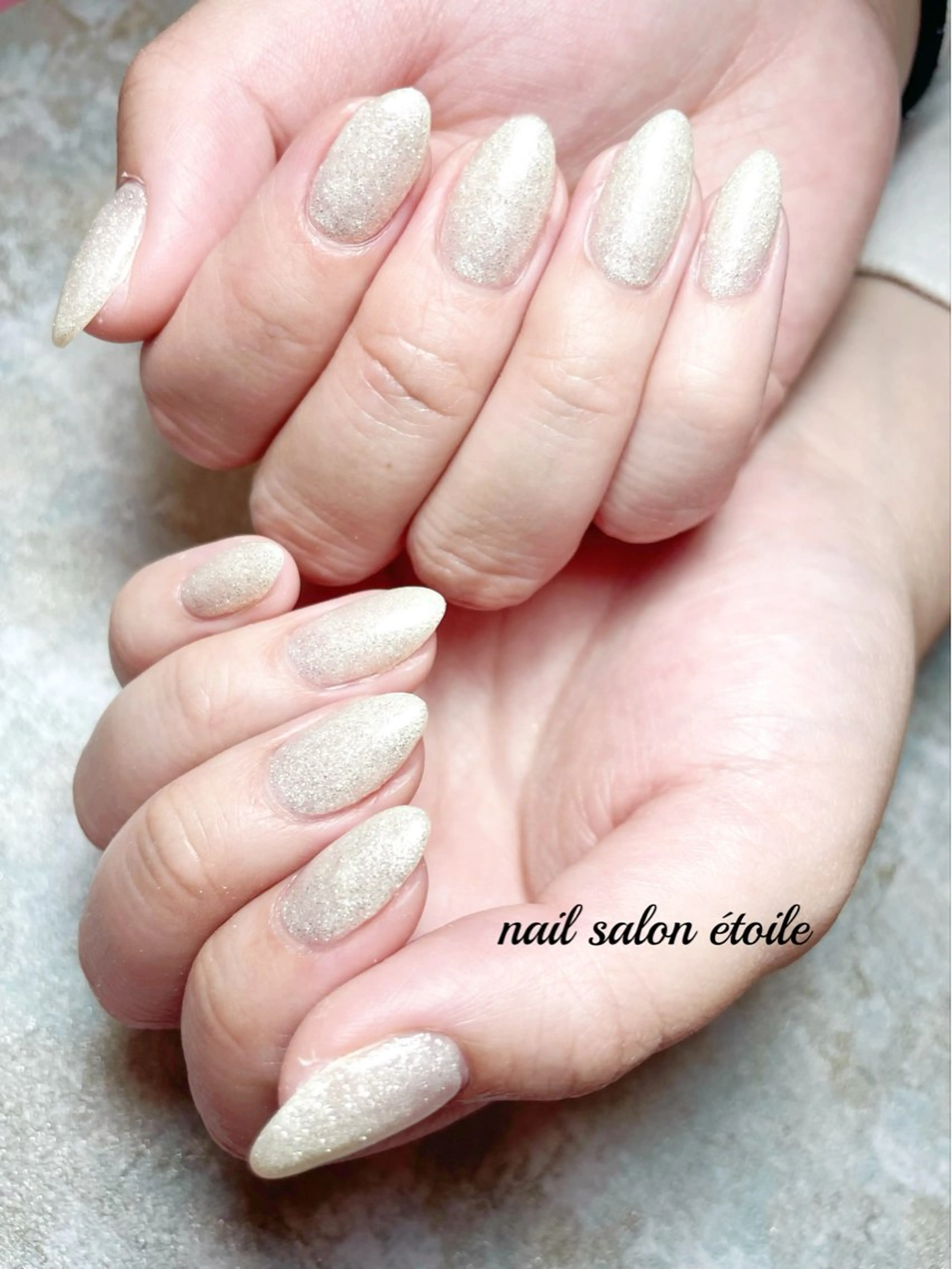 ネイル キラキラネイル ラメ(グリッター) ワンカラーネイル ホワイト ハンドネイル nail salon étoileのネイルデザイン