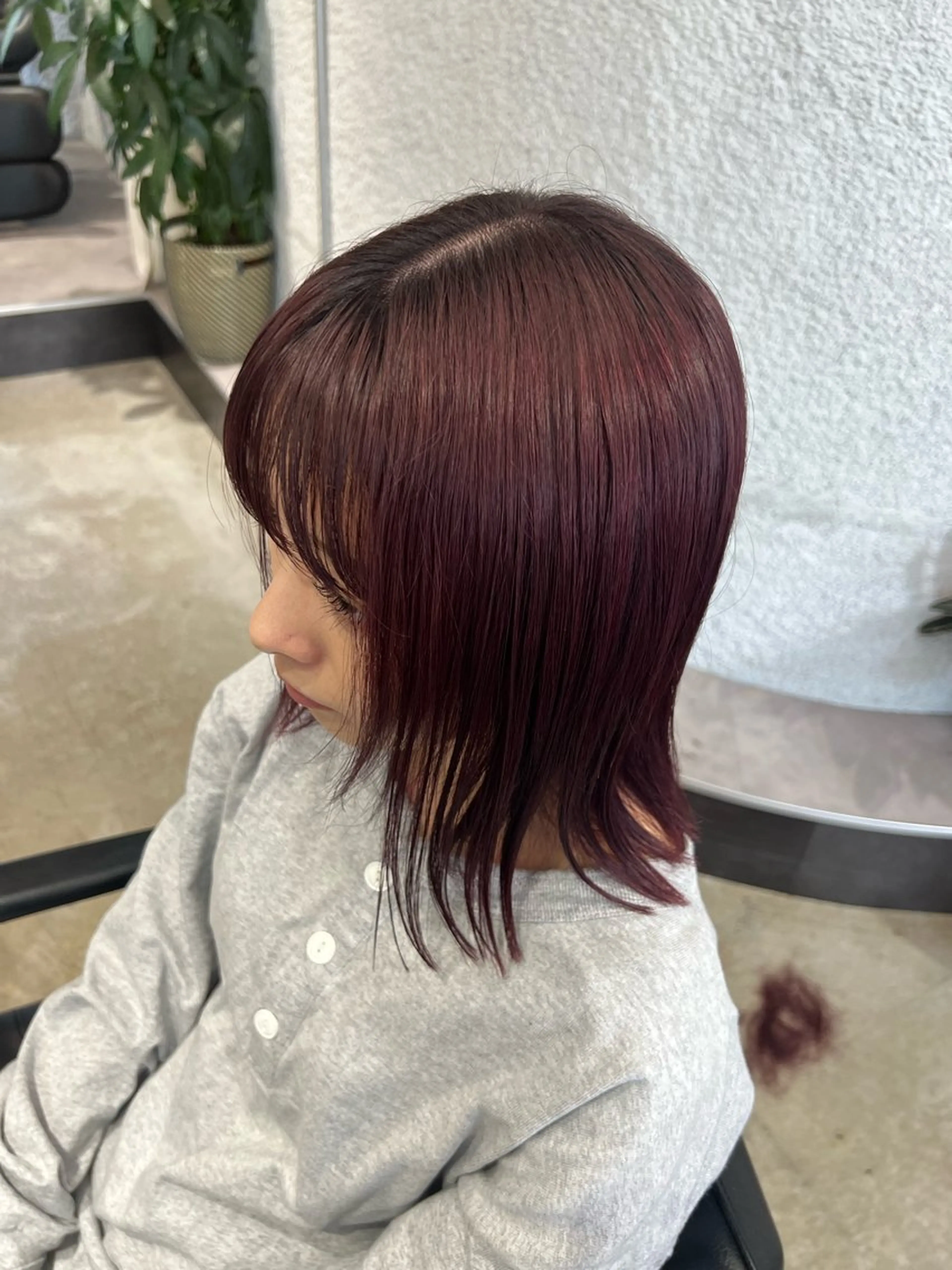 ミディアム カラー ブリーチ ボルドーカラー オタク美容師💟 チバコナツのヘアスタイル