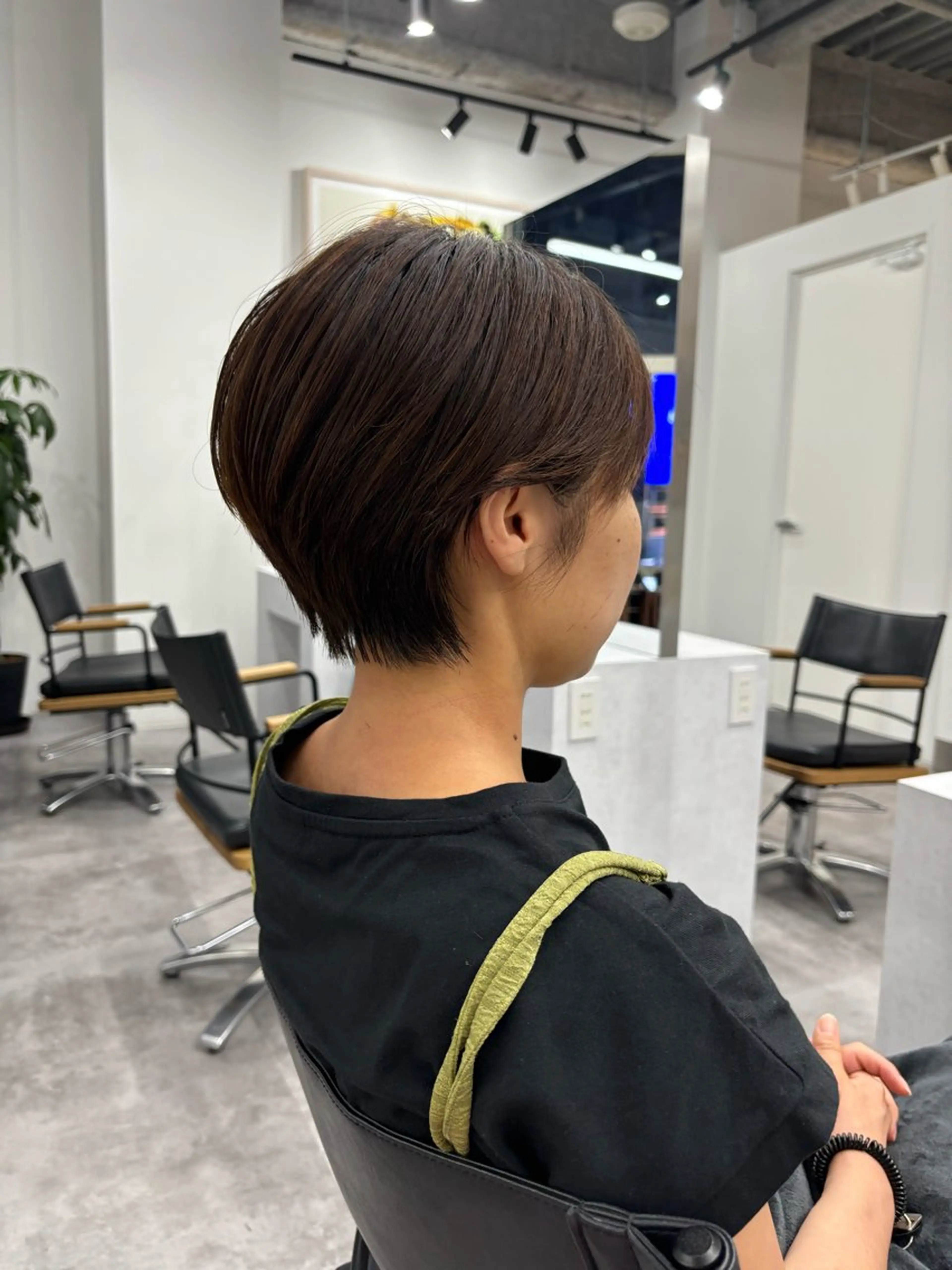ショート カラー ヘアアレンジ マエダ アズミ🌱のヘアスタイル