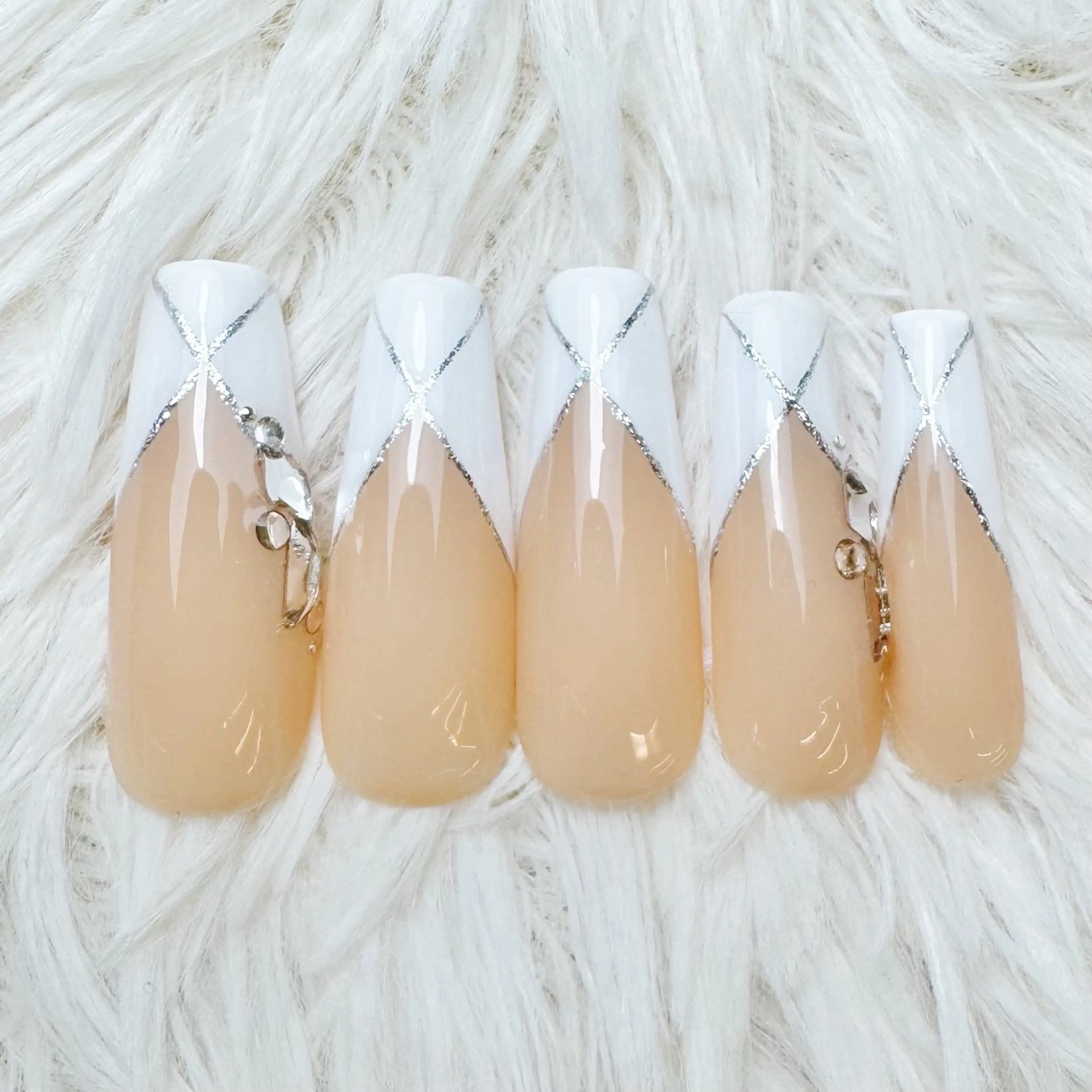 ネイル NailOnason ナナのネイルデザイン