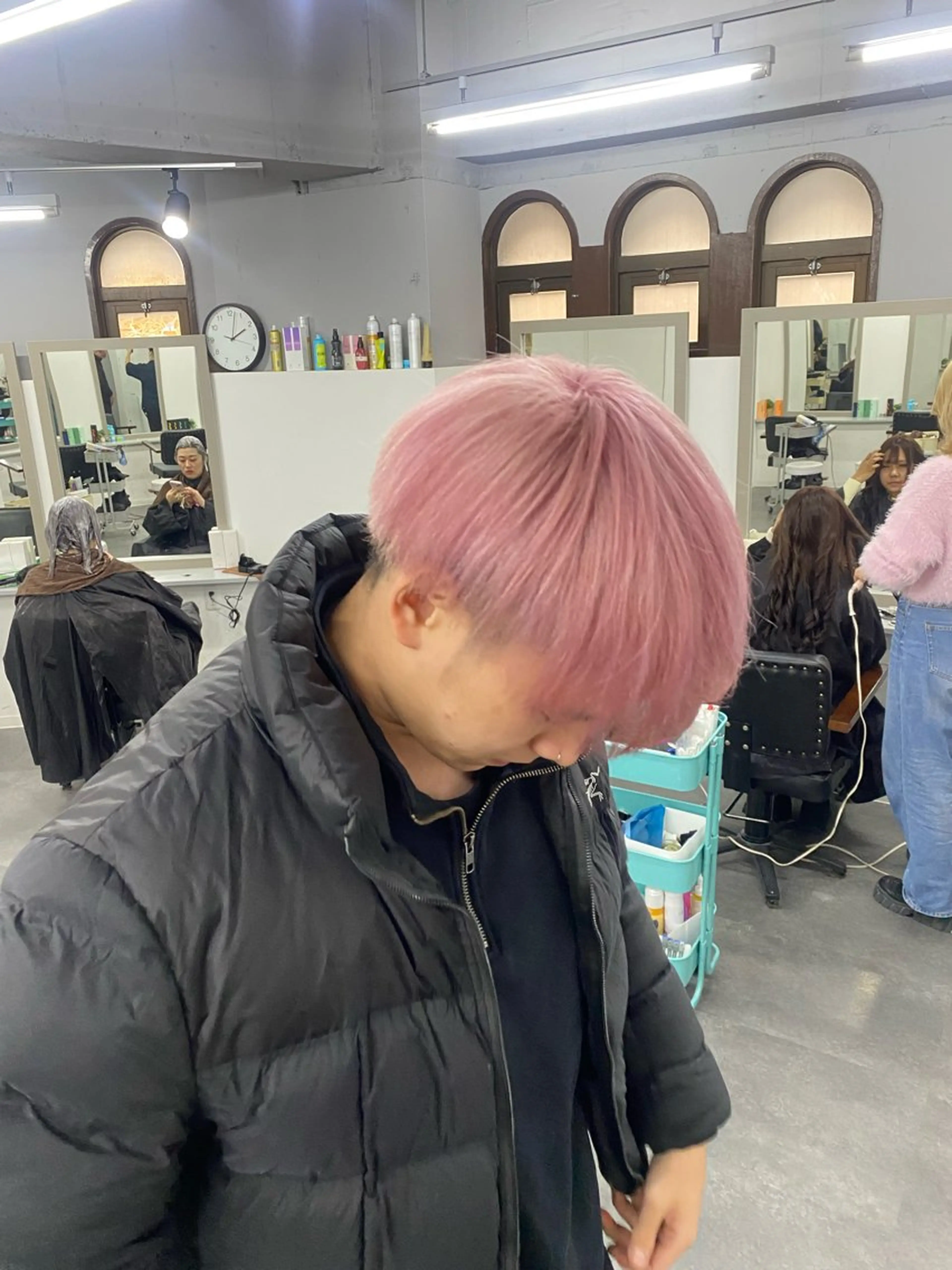 カラー ブリーチ ピンクカラー ホワイトピンク ヘアカラー ヘアセット Seleneコウキ ブリーチ/ハイトーンのヘアスタイル