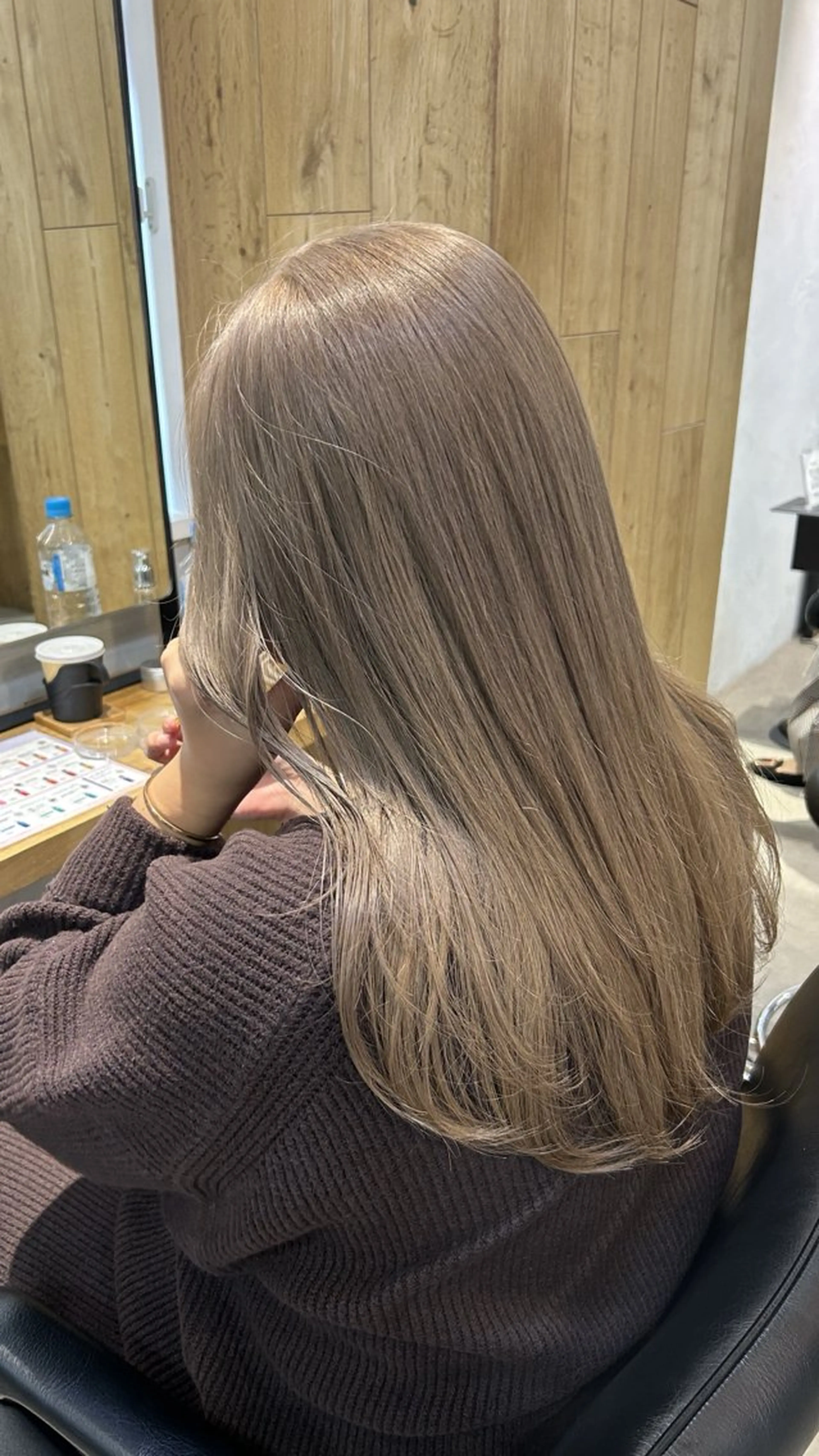 セミロング カラー ヘアカラー Lomalia Moemiのヘアスタイル