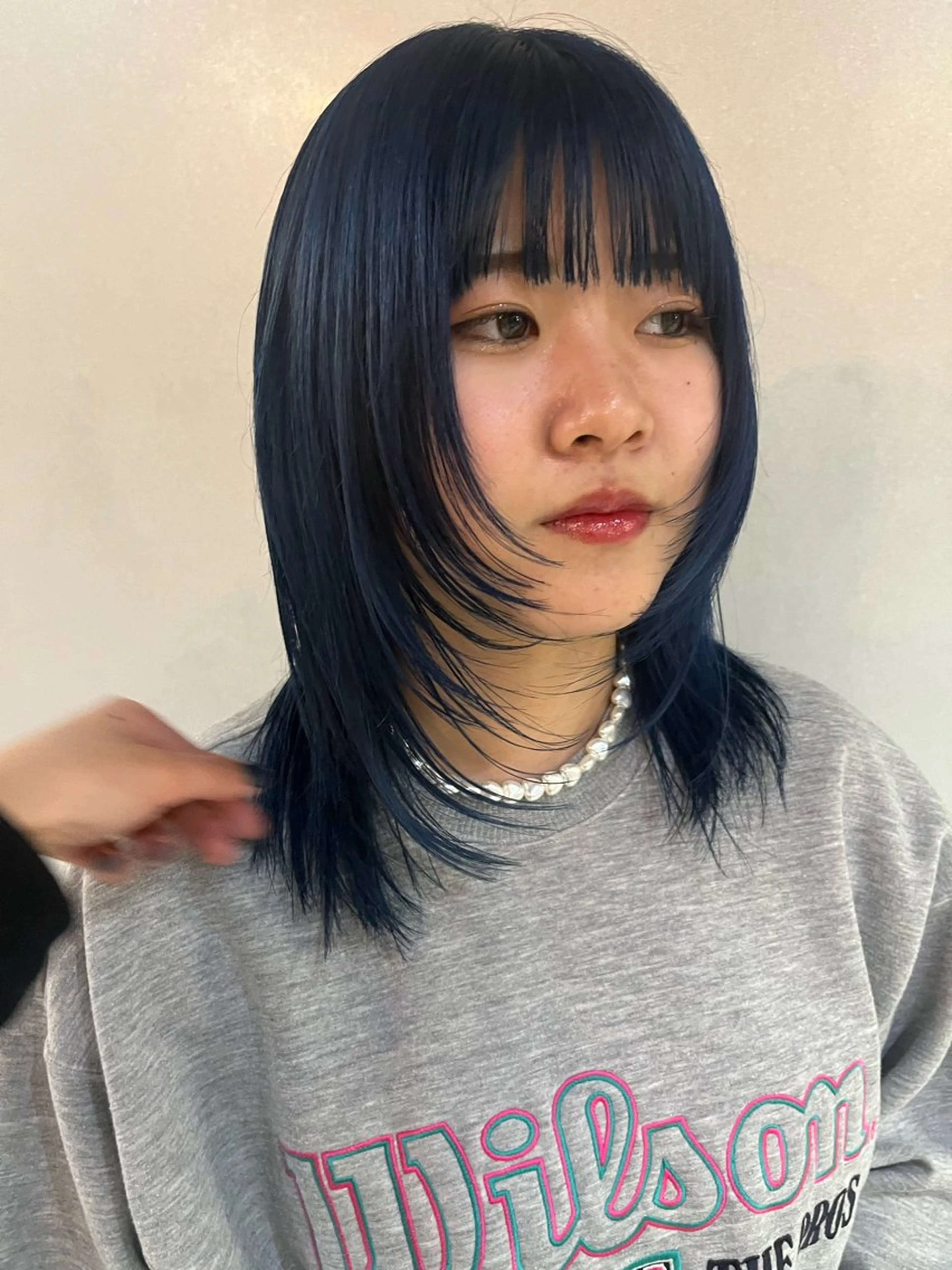 ミディアム 顔まわりレイヤー ハイレイヤー レイヤーカット シャギー ヘアカラー レイヤーカット/ウル フ　chinatsuのヘアスタイル