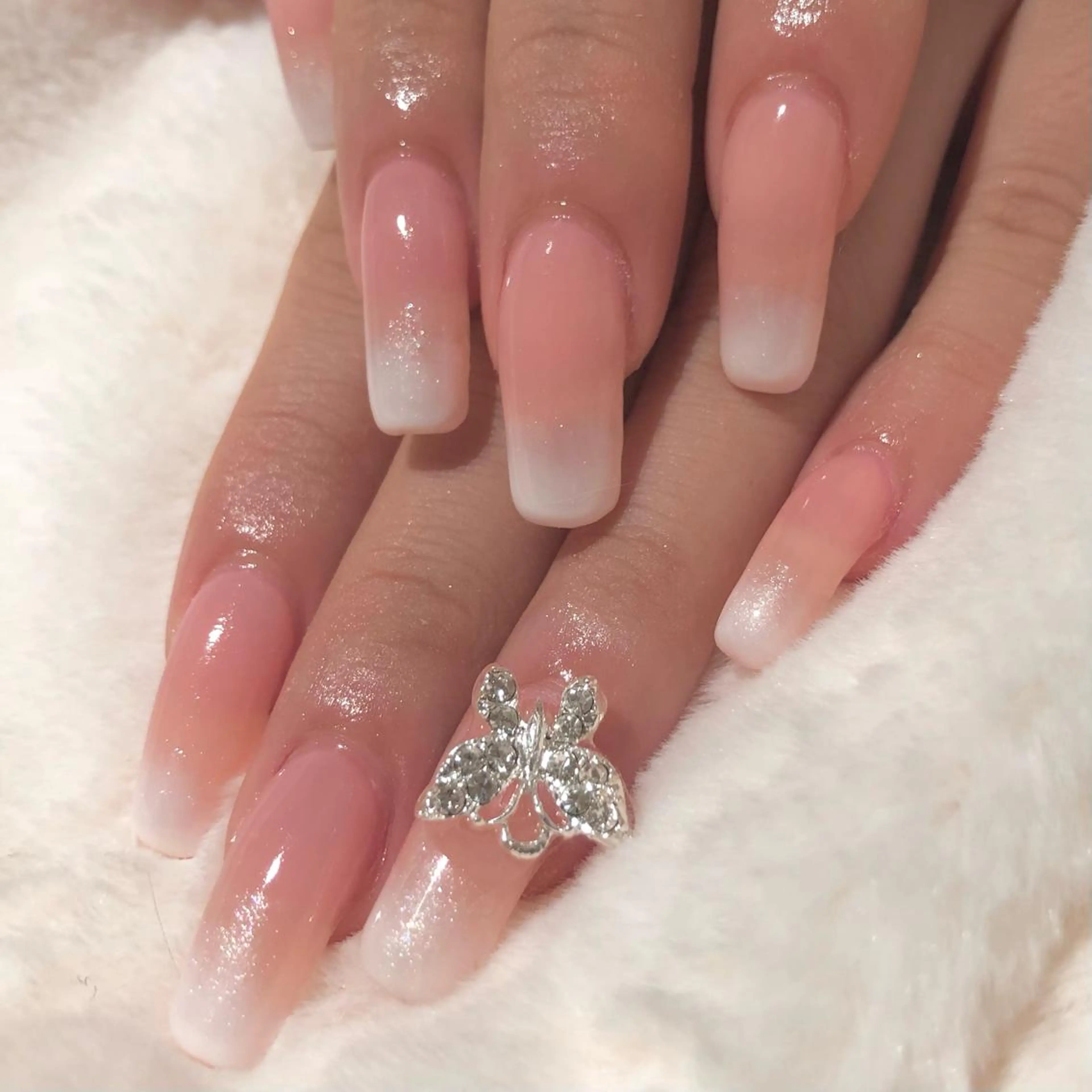 ネイル ドライヘッドスパ 名古屋駅徒歩5分のエステ・リラクイメージ