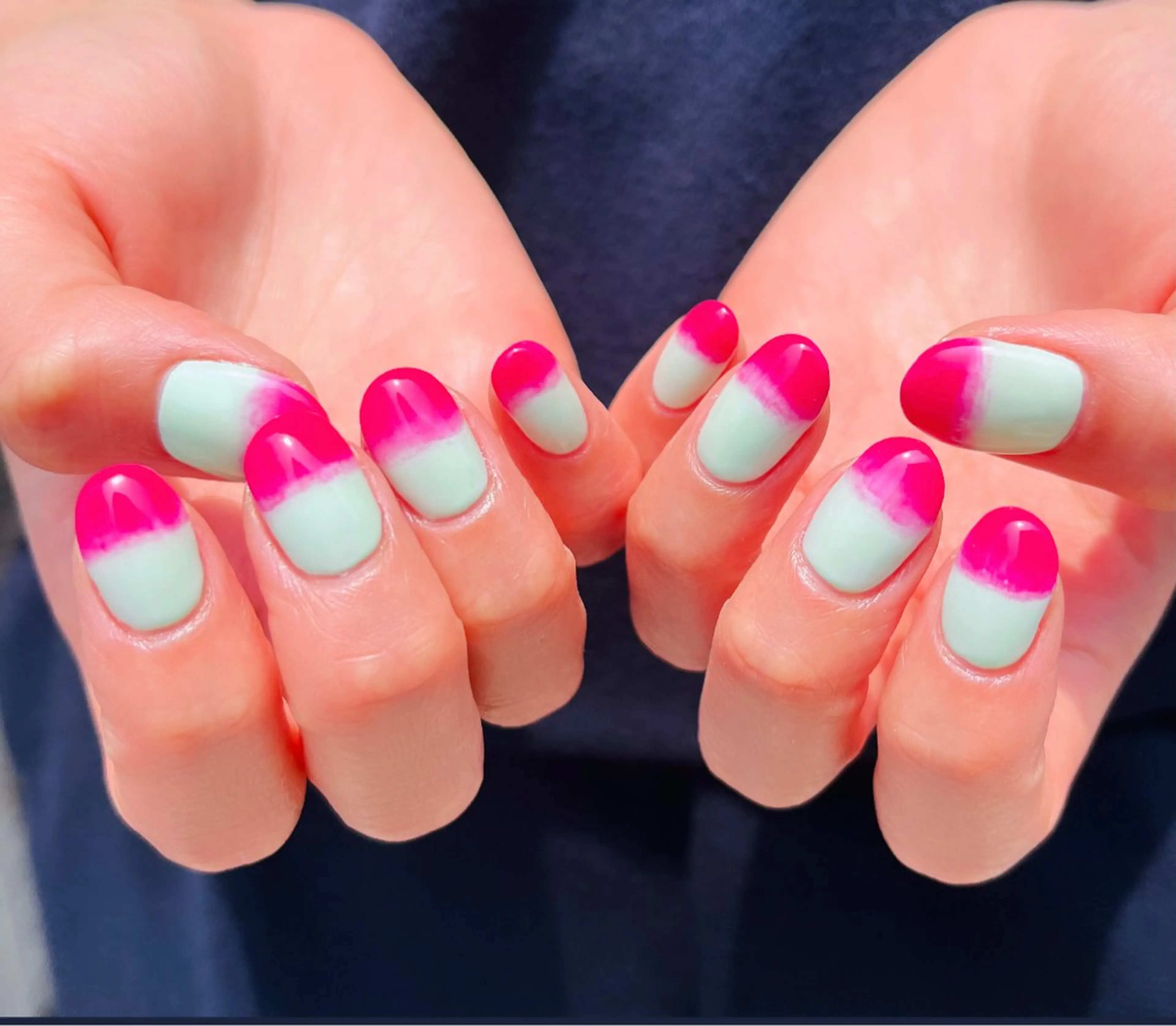 ネイル グラデーション グリーン ピンク HazeGrass NAILのネイルデザイン
