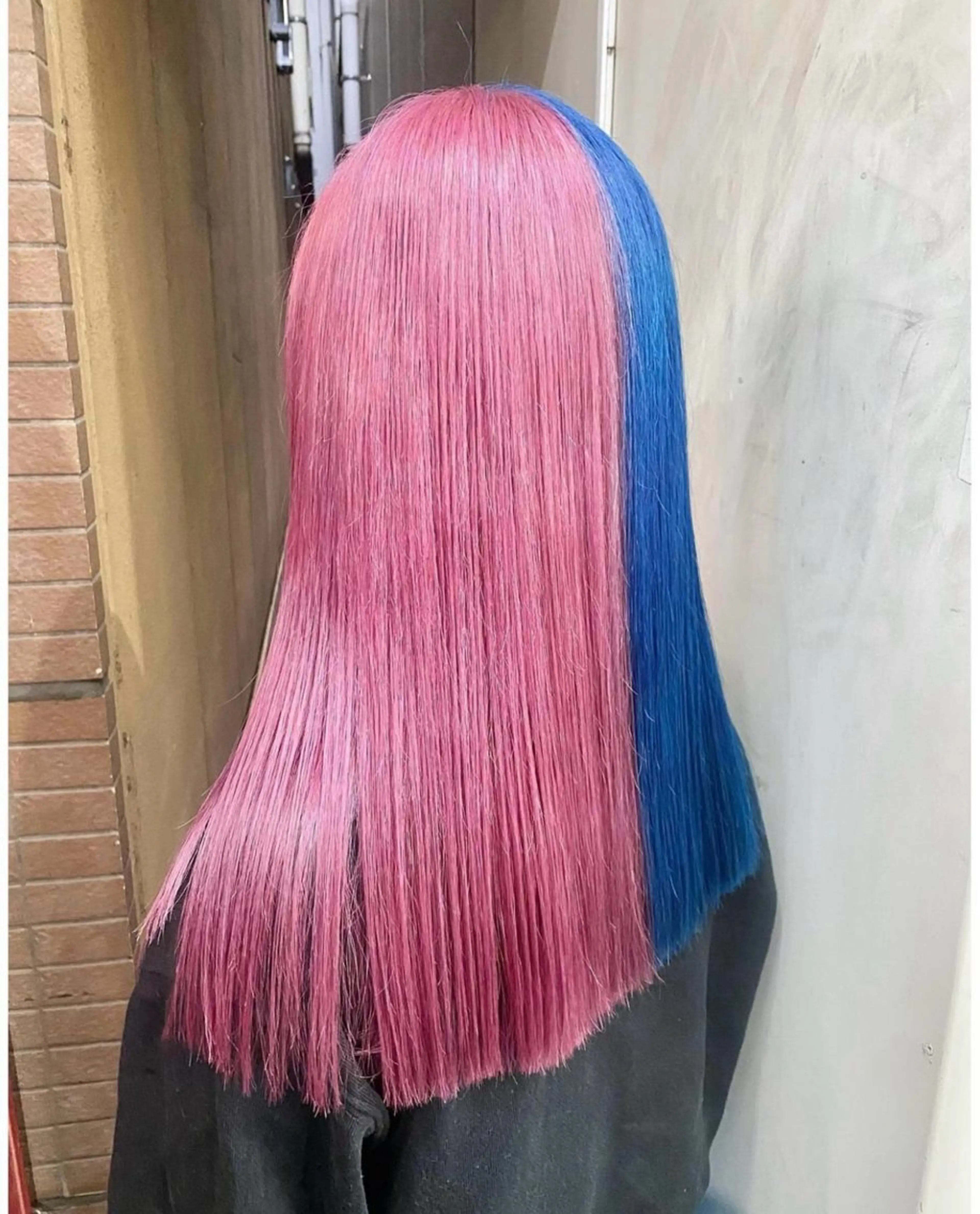 ミディアム カラー ブルーカラー ピンクカラー ヘアカラー GARU-ガル-所属・TSUNO🦖 派手髪/オタク美容師のヘアスタイル