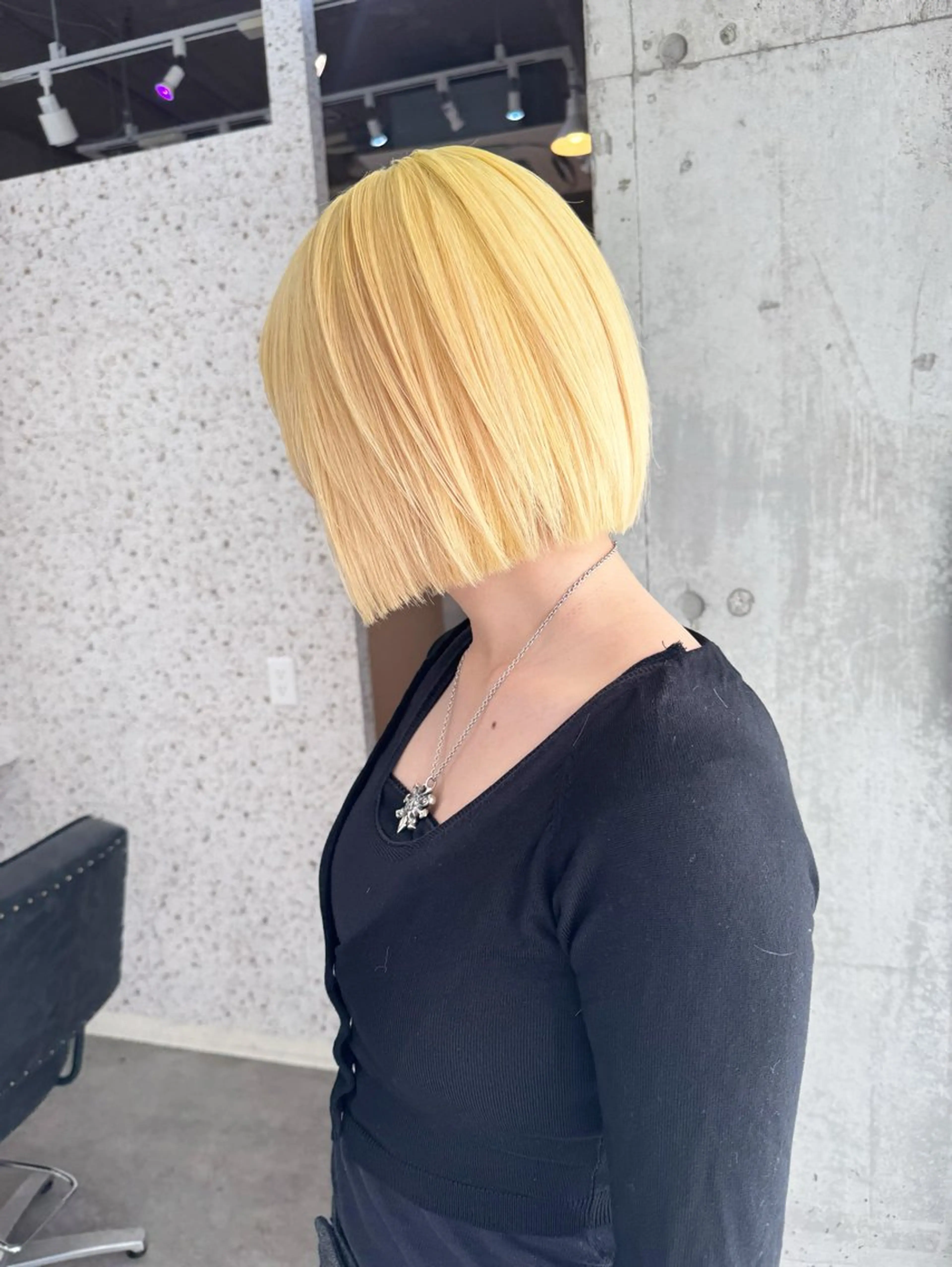 ショート カラー ヘアアレンジ 切りっぱなしボブ ベージュカラー ブリーチ ケアブリーチ ダブルカラー ヘアカラー lani 天神大名/ブリーチのヘアスタイル