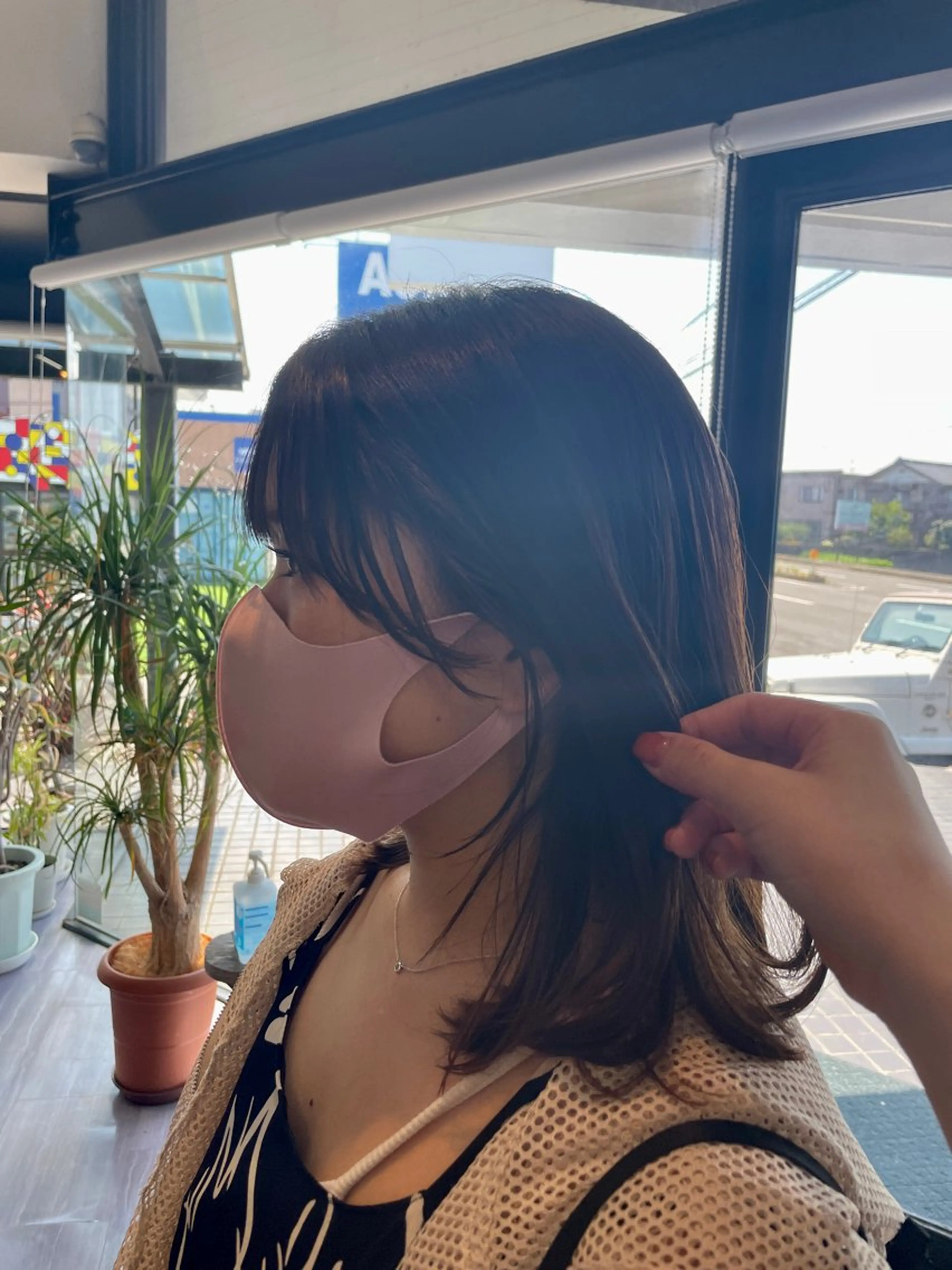 ミディアム 顔まわりレイヤー レイヤーカット alu所属・マキノ キョウカのヘアスタイル