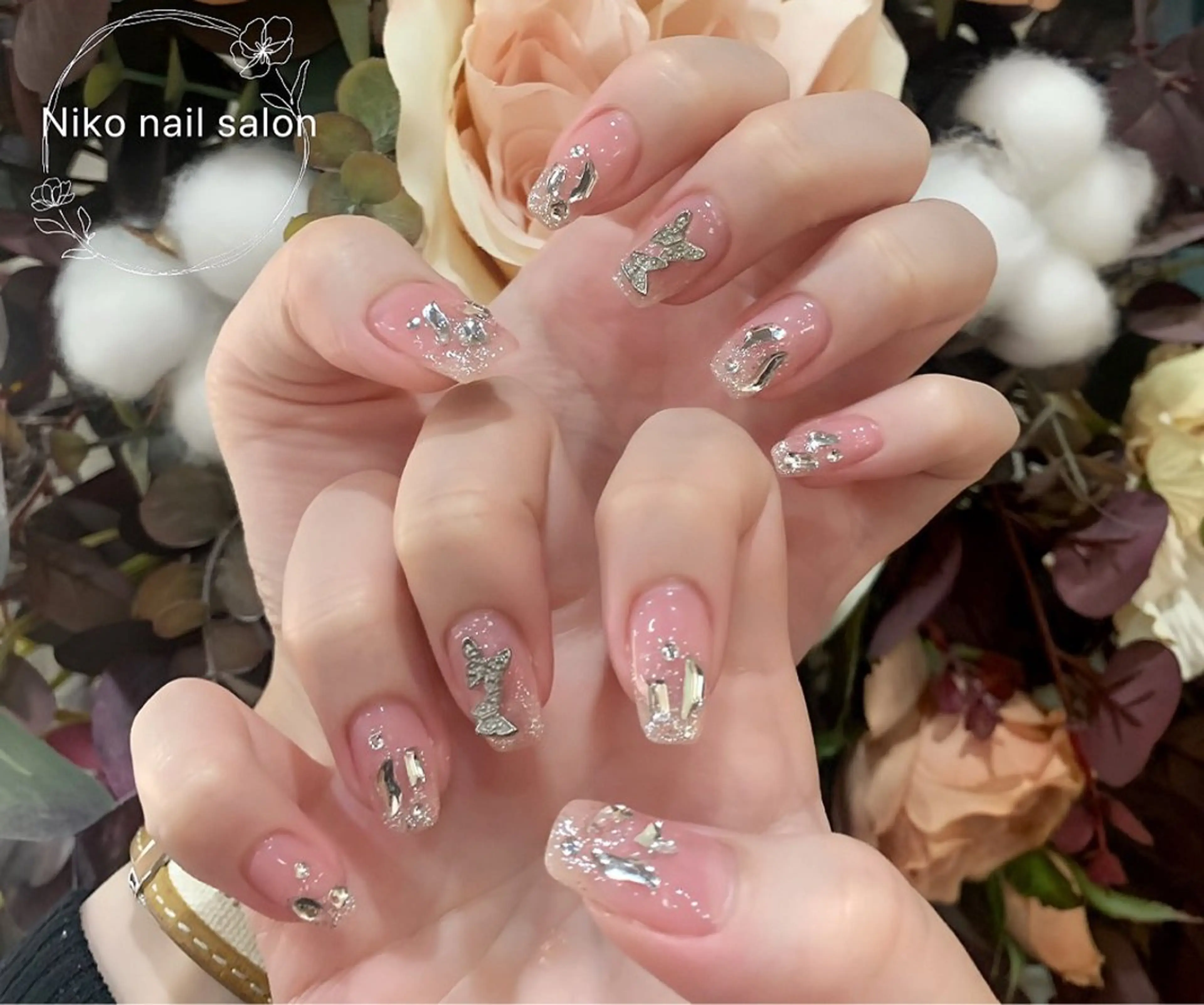 ネイル 長さ出し フットネイル フレンチネイル ジェルネイル 韓国ネイル Niko nailサロンのネイルデザイン