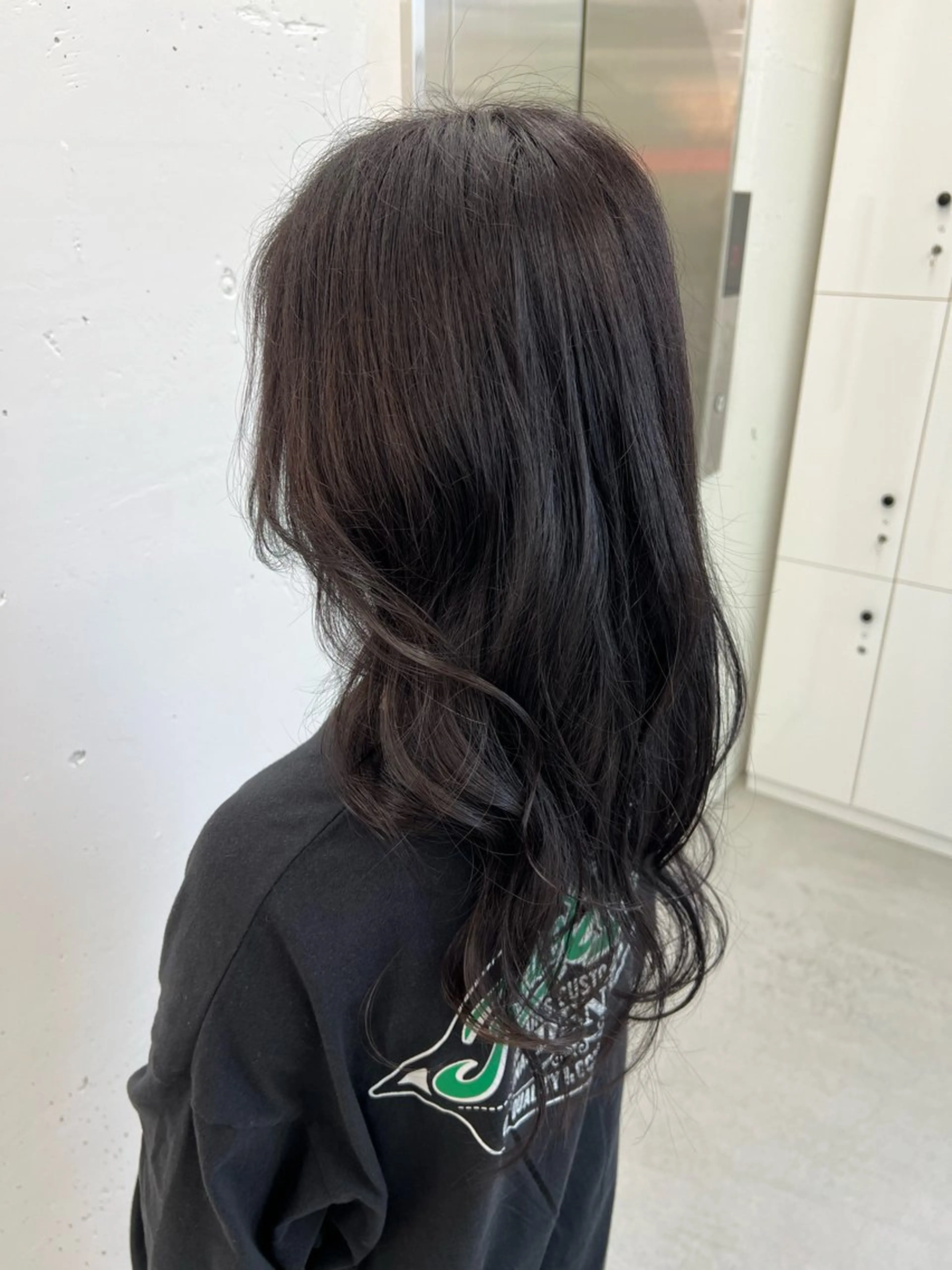 セミロング カラー アッシュ アッシュグレー 黒髪 ブルーカラー 透明感カラー ヘアカラー トリートメント あすか JILLSTUDIOのヘアスタイル