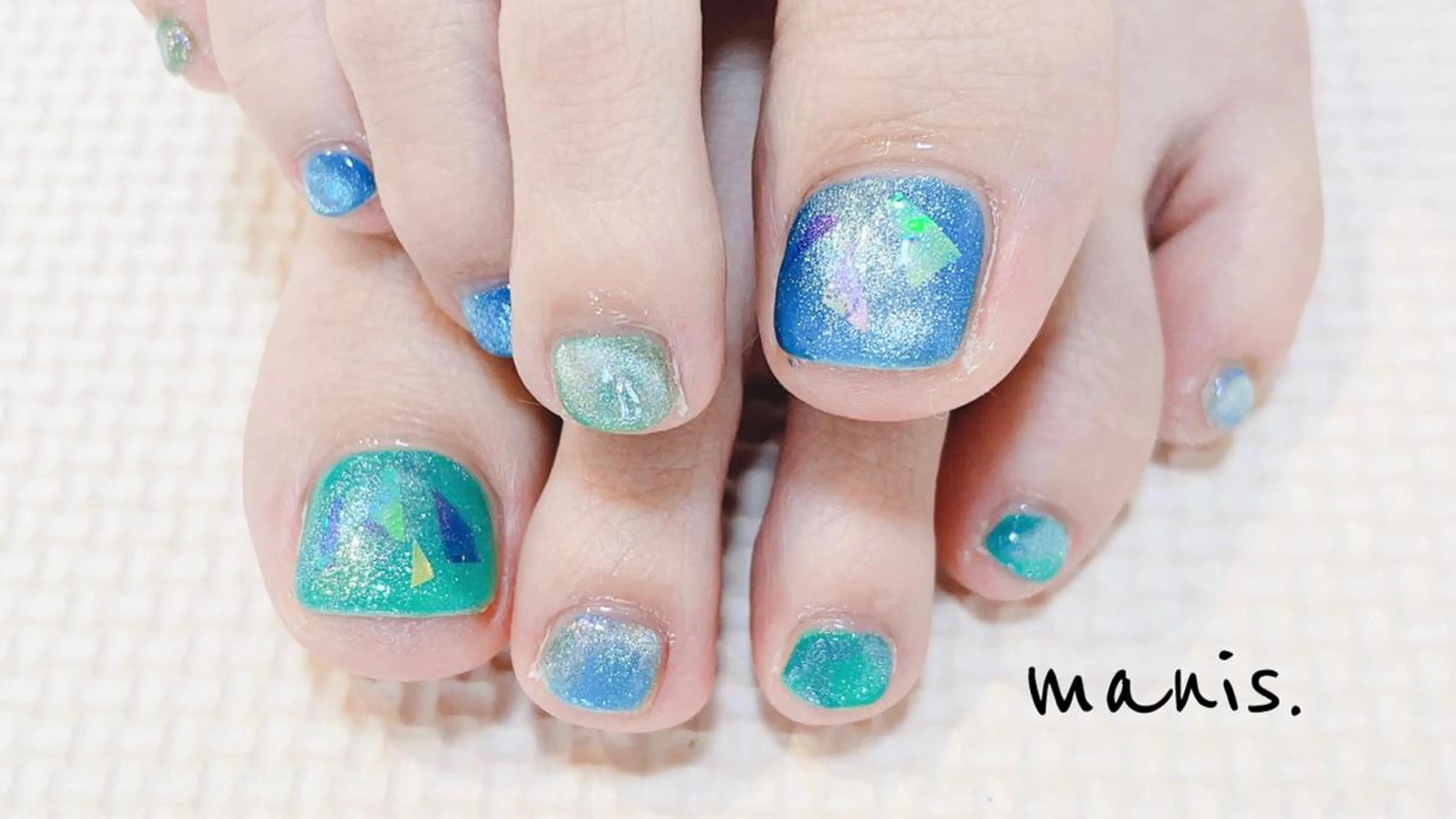 ネイル manis .のネイルデザイン