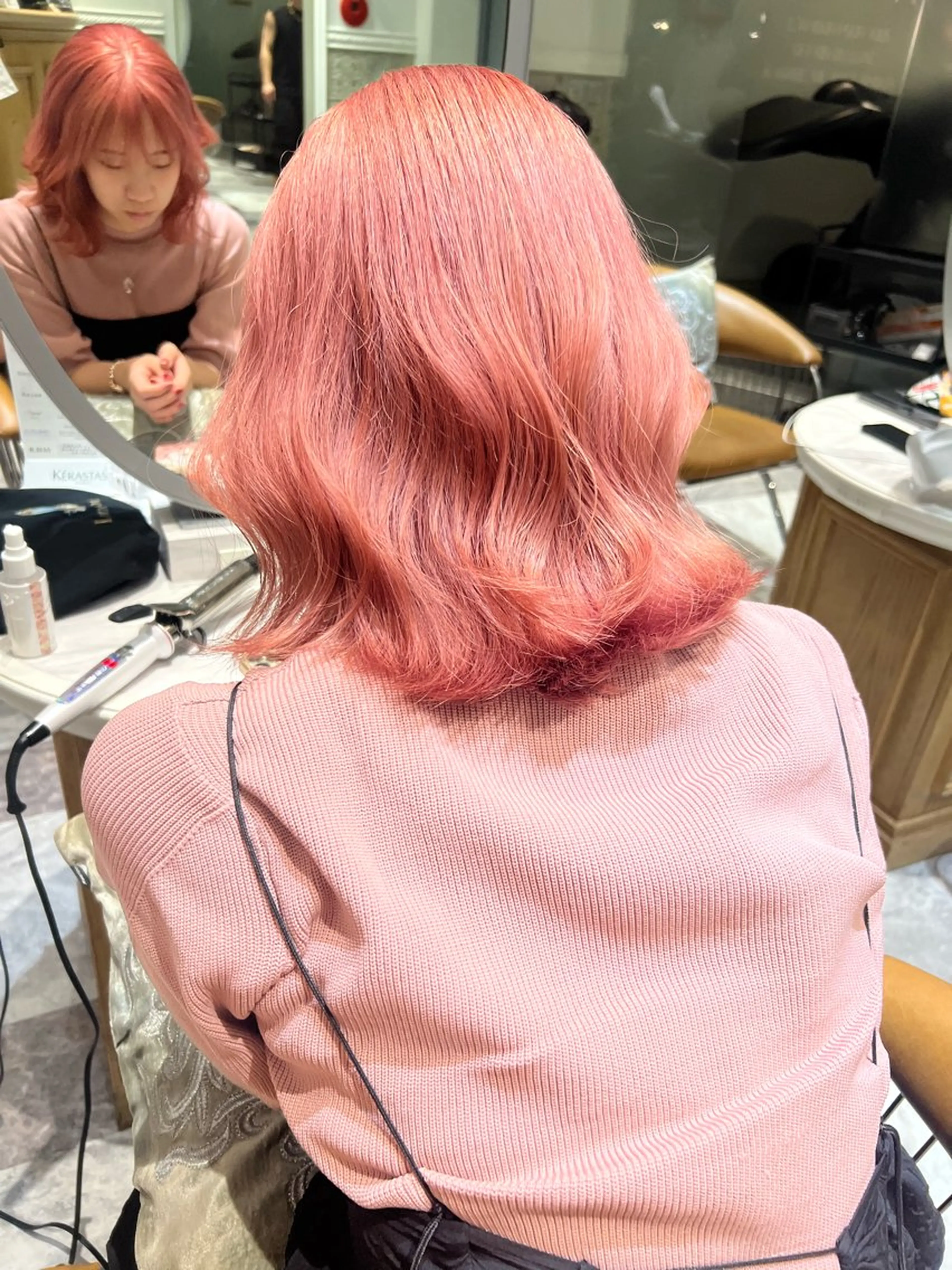 ミディアム ボブ ハイライト 髪質改善 韓国風ヘア 小顔カット ヘアカラー トリートメント 透明感カラー/カット 髪質改善/森栄範のヘアスタイル