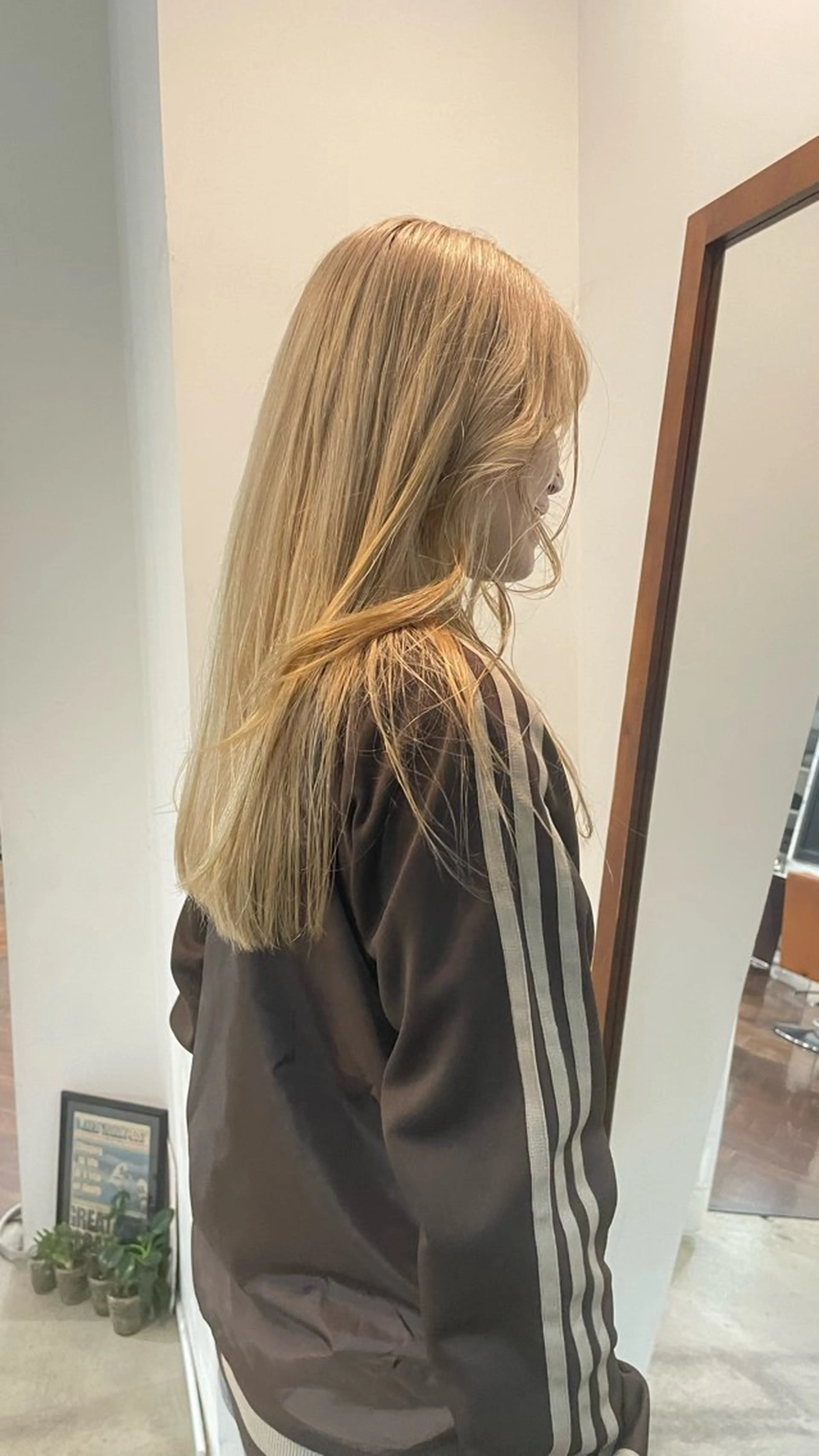 ロング カラー ヘアカラー トリートメント カットモデル/ ハイトーン/ゆうあのヘアスタイル