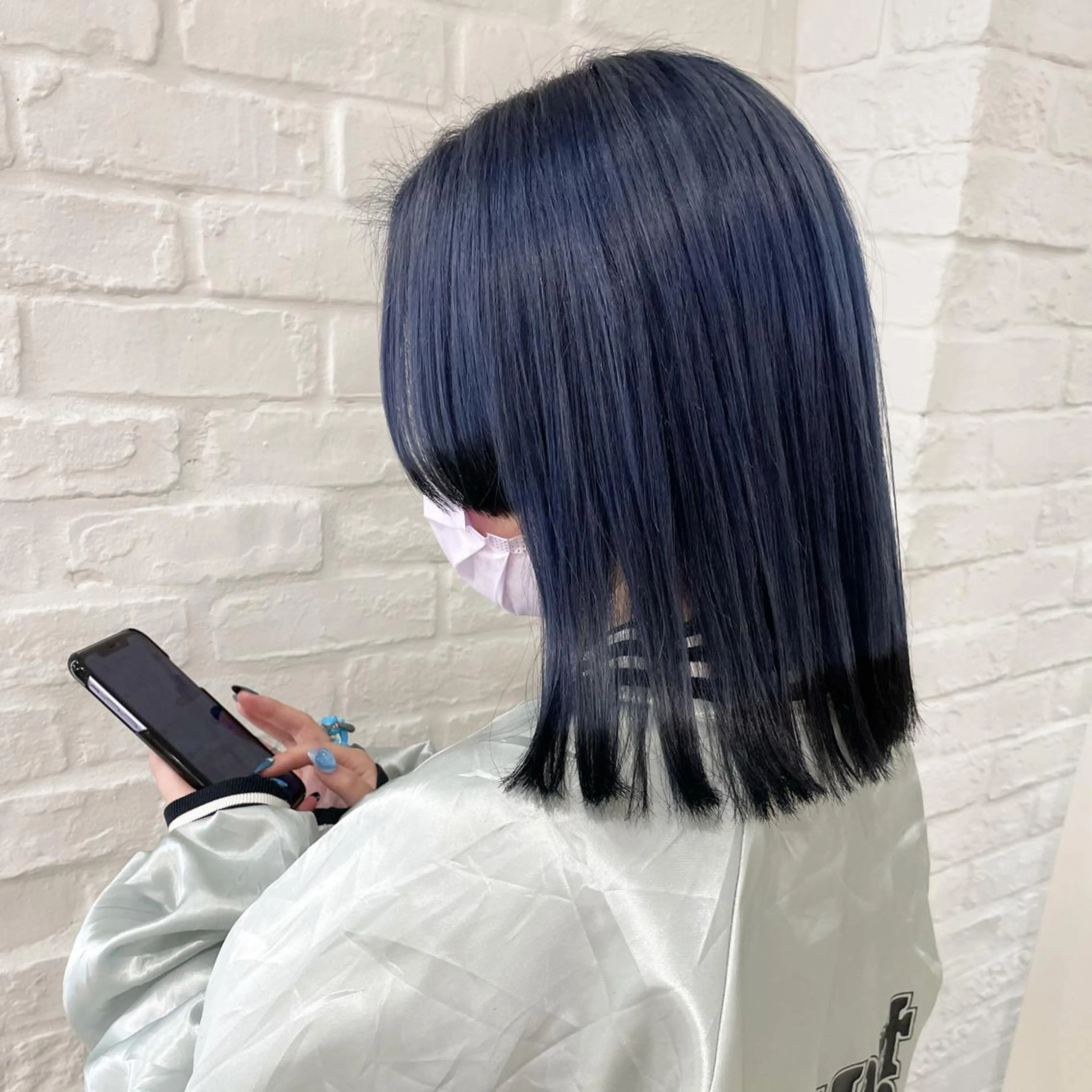 ミディアム ヘアカラー 米津 優花のヘアスタイル