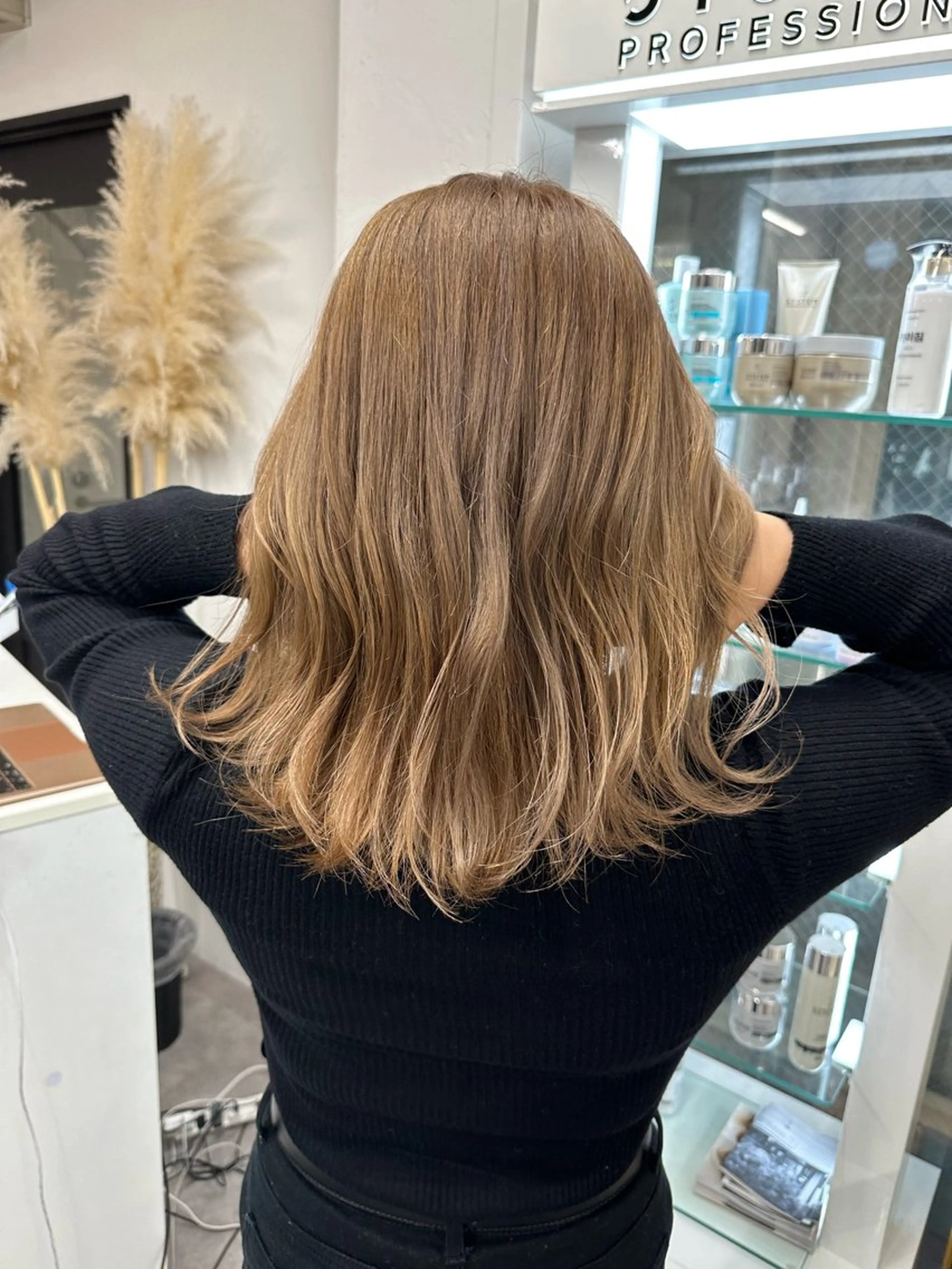 ミディアム カラー ヘアアレンジ ヘアカラー トリートメント 久米 治仁のヘアスタイル