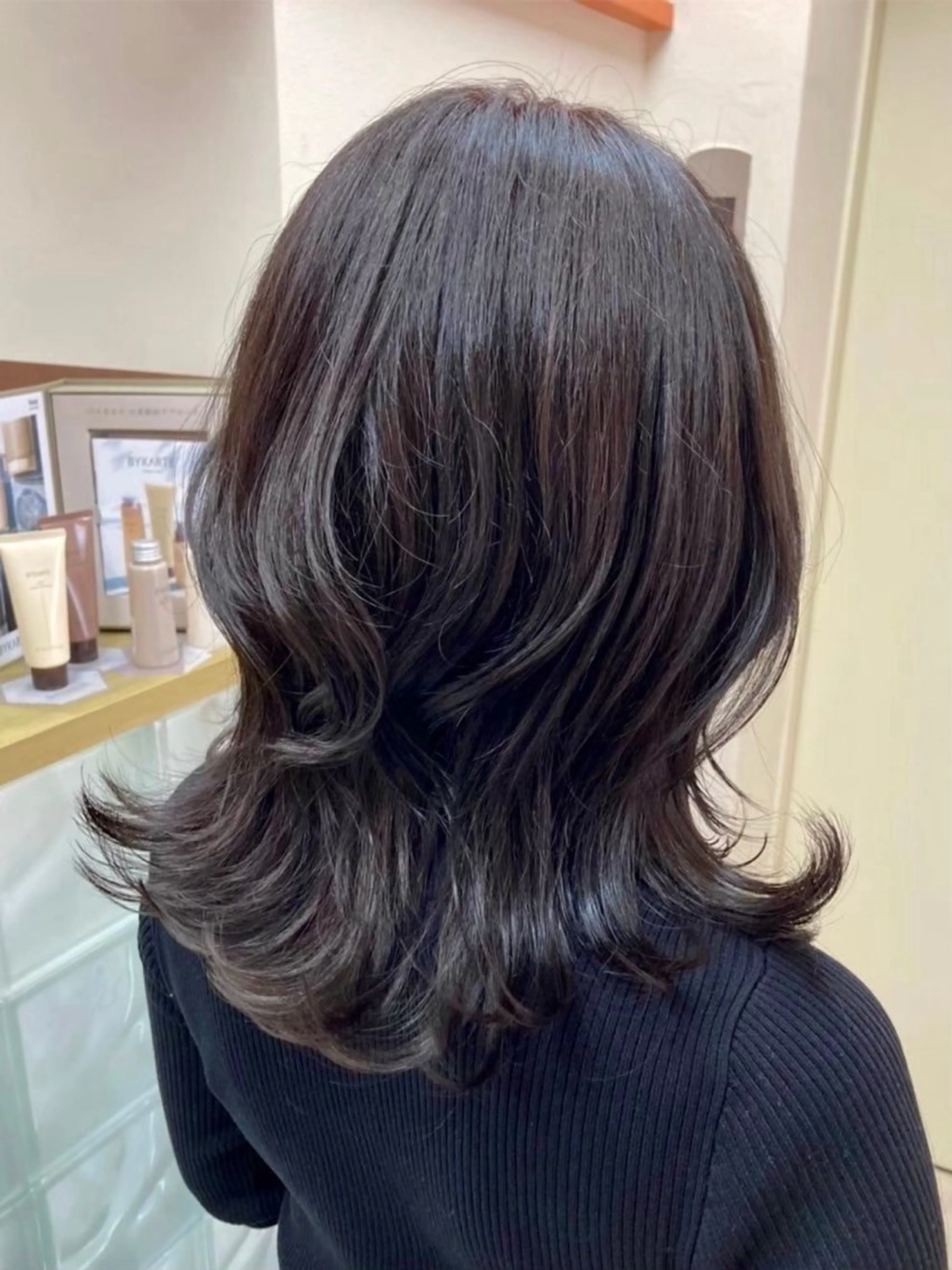 カラー 八馬 那由多のヘアスタイル