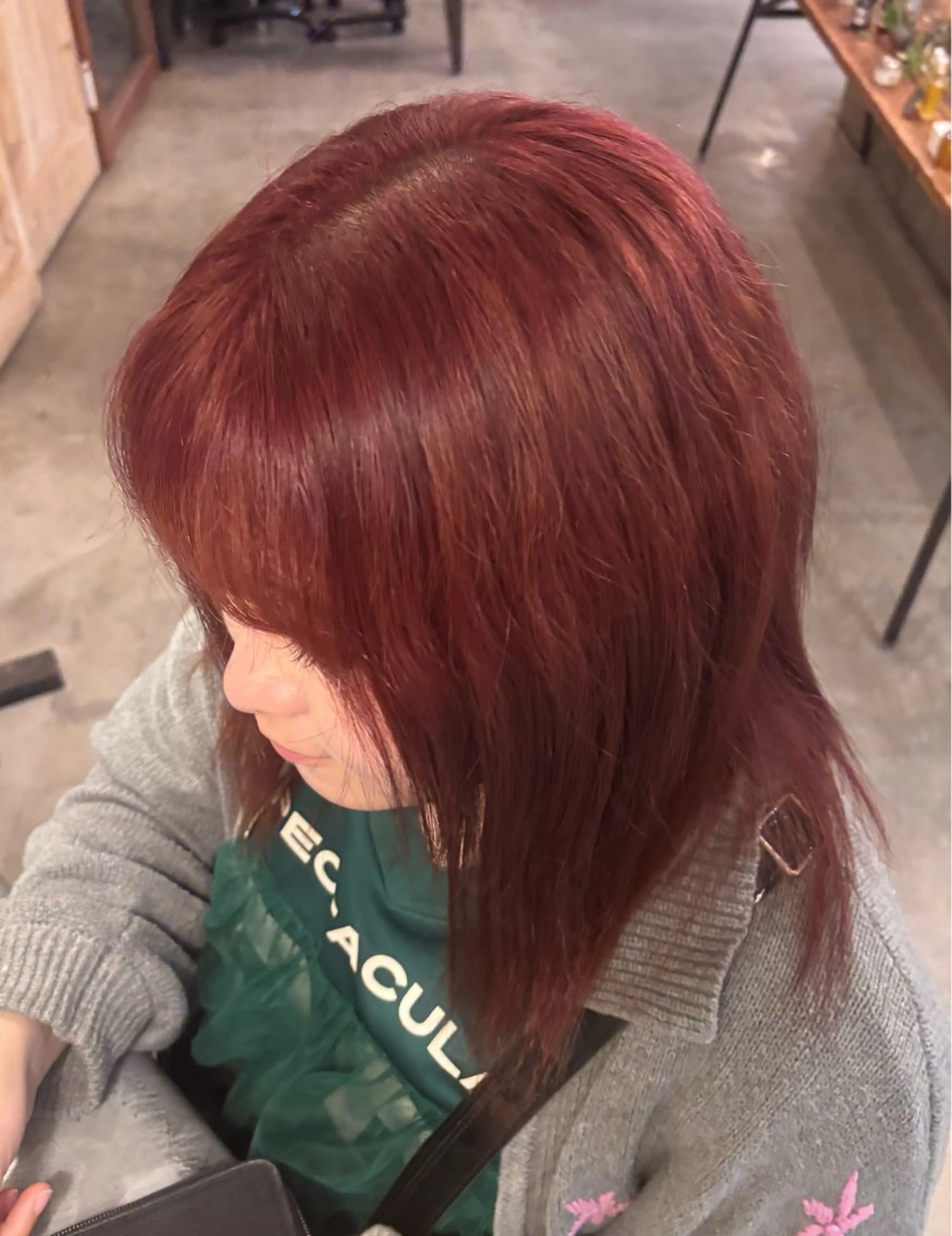 カラー ブリーチ 透明感カラー レッドカラー ヘアカラー 中矢 みつはのヘアスタイル