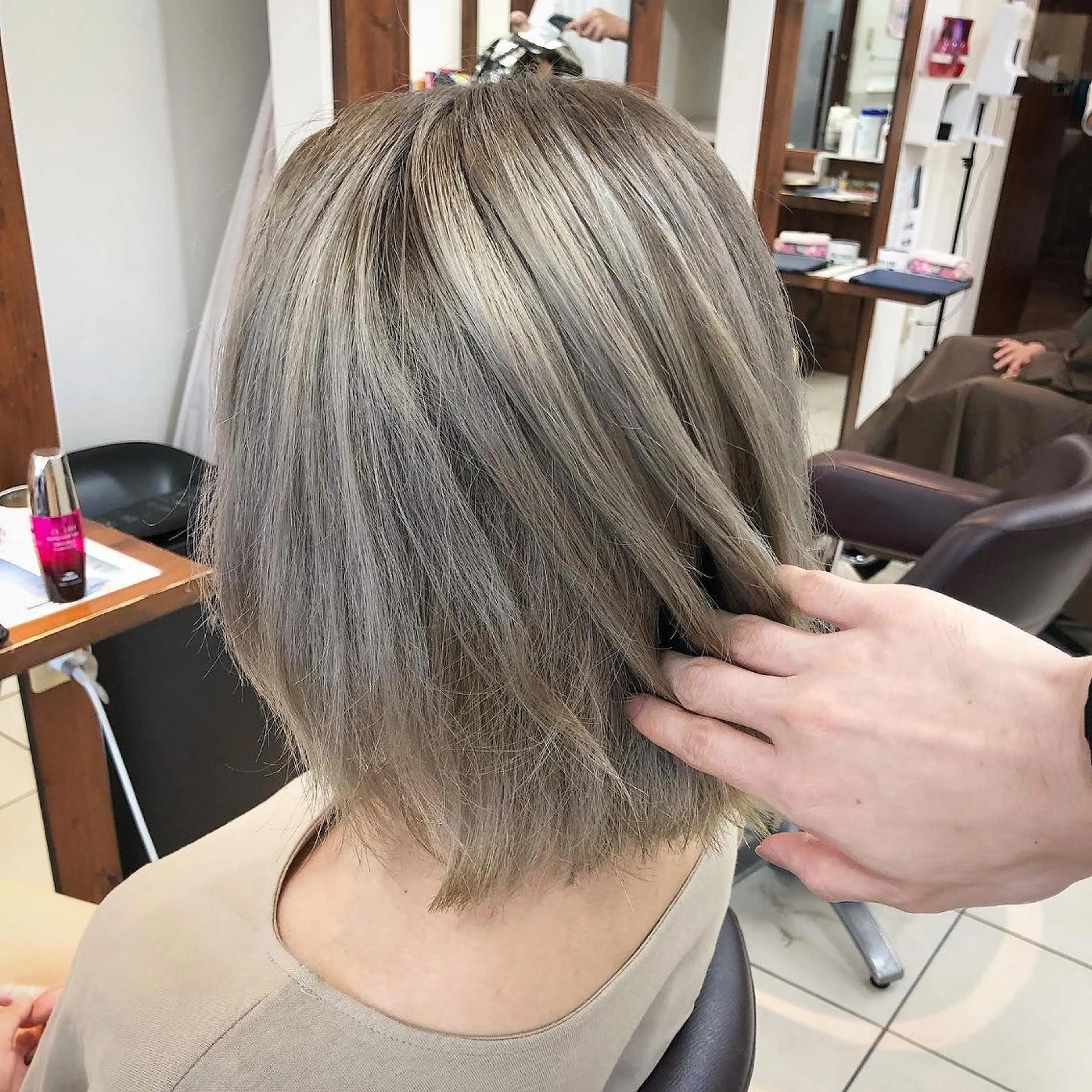 カラー アディクシーカラー アッシュ ブリーチ ダブルカラー グラデーションカラー 🌈ハイトーン/ ワタル🌈のヘアスタイル