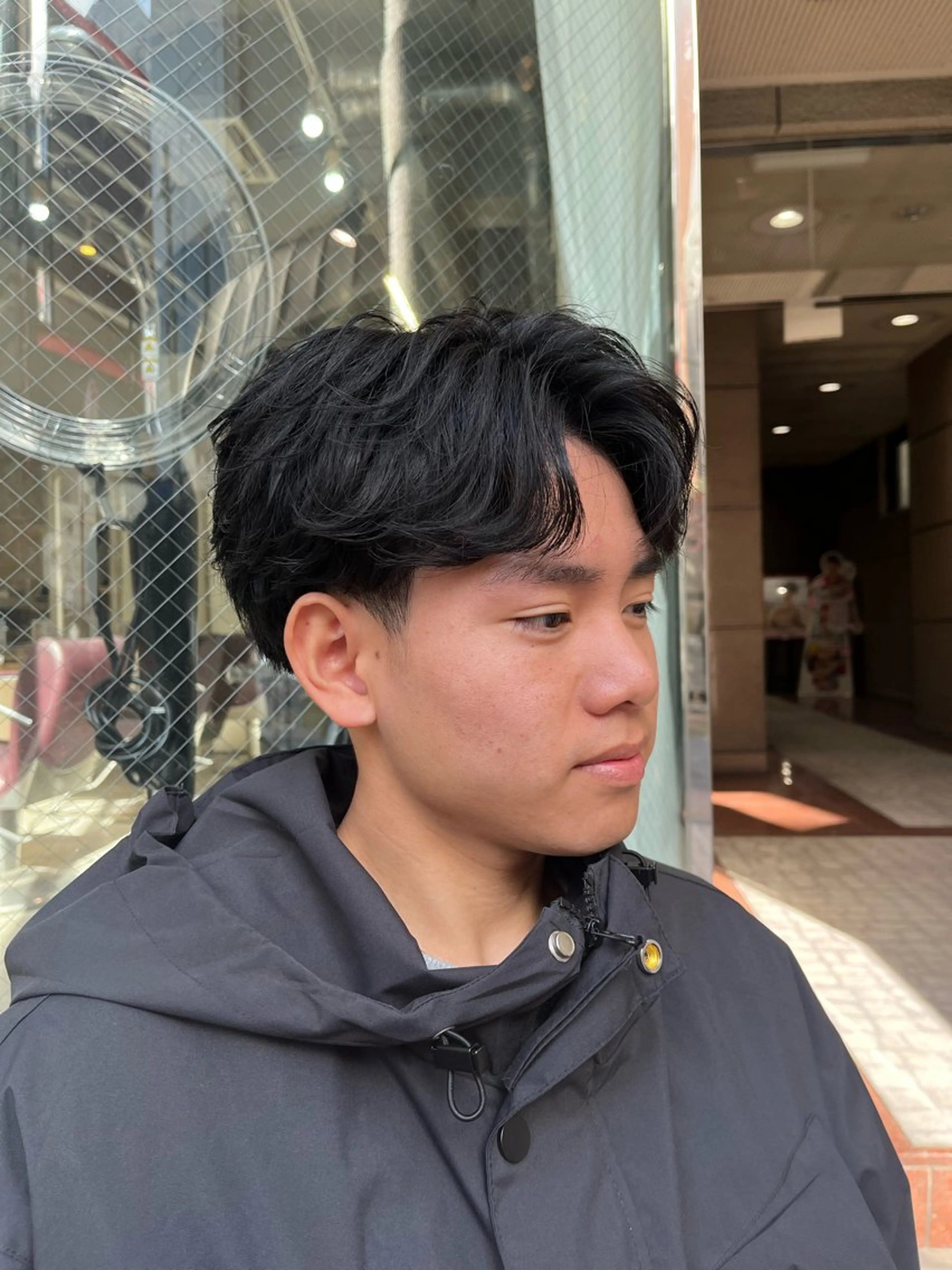 メンズ フェザーパーマ マッシュ メンズパーマ カット メンズカット🌙 艶カラーyuzukiのヘアスタイル
