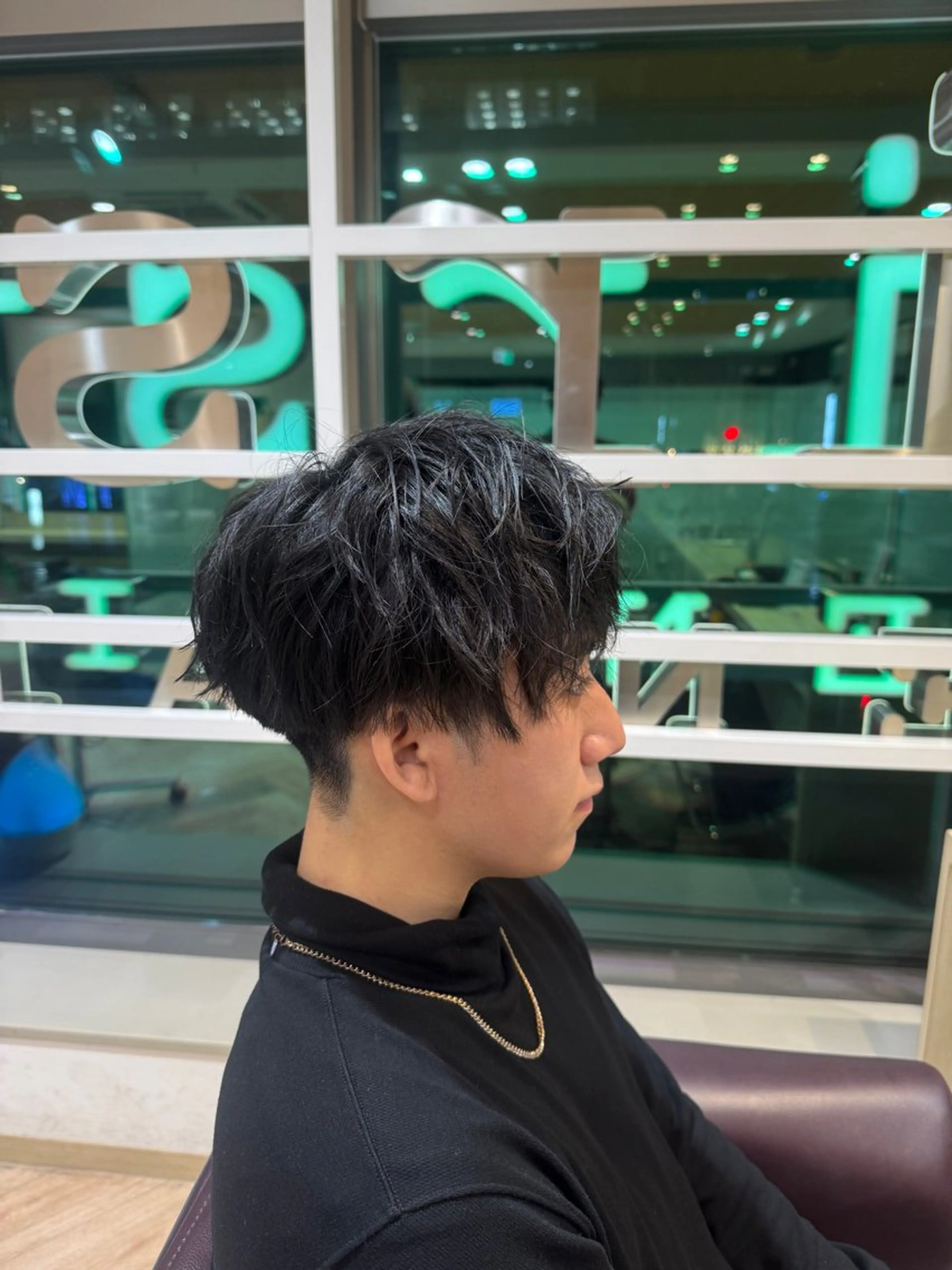 ショート パーマ メンズ マッシュ メンズ特化/ センターパート/八谷のヘアスタイル