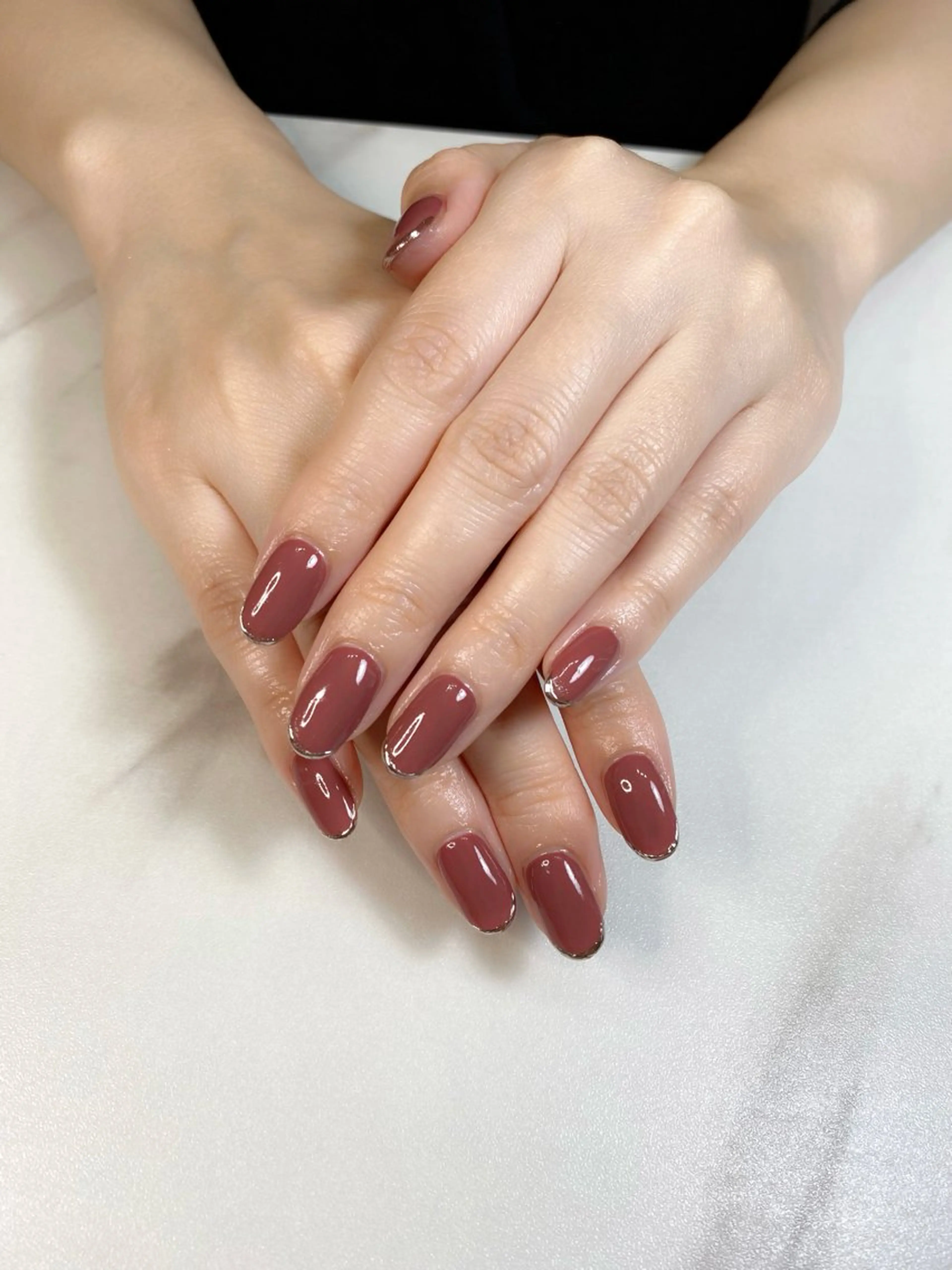ネイル ボルドー フレンチネイル ミラーネイル オフィスネイル 赤色 ハンドネイル iro +のネイルデザイン