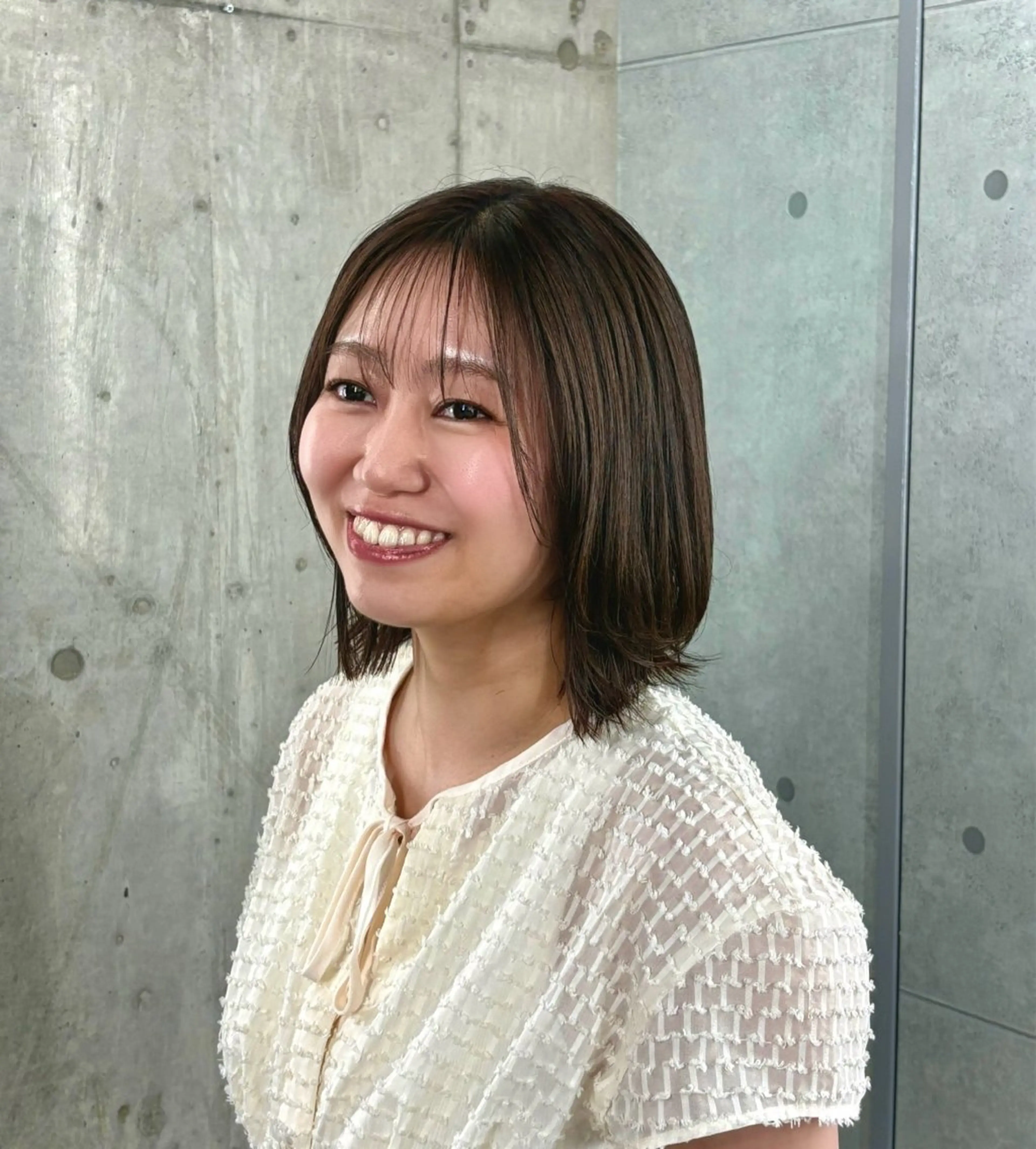 ミディアム カラー 透明感カラー ヘアカラー ドアベルヘアリビング所属・カラーモデル募集中 🎗️🫧加藤志保のヘアスタイル