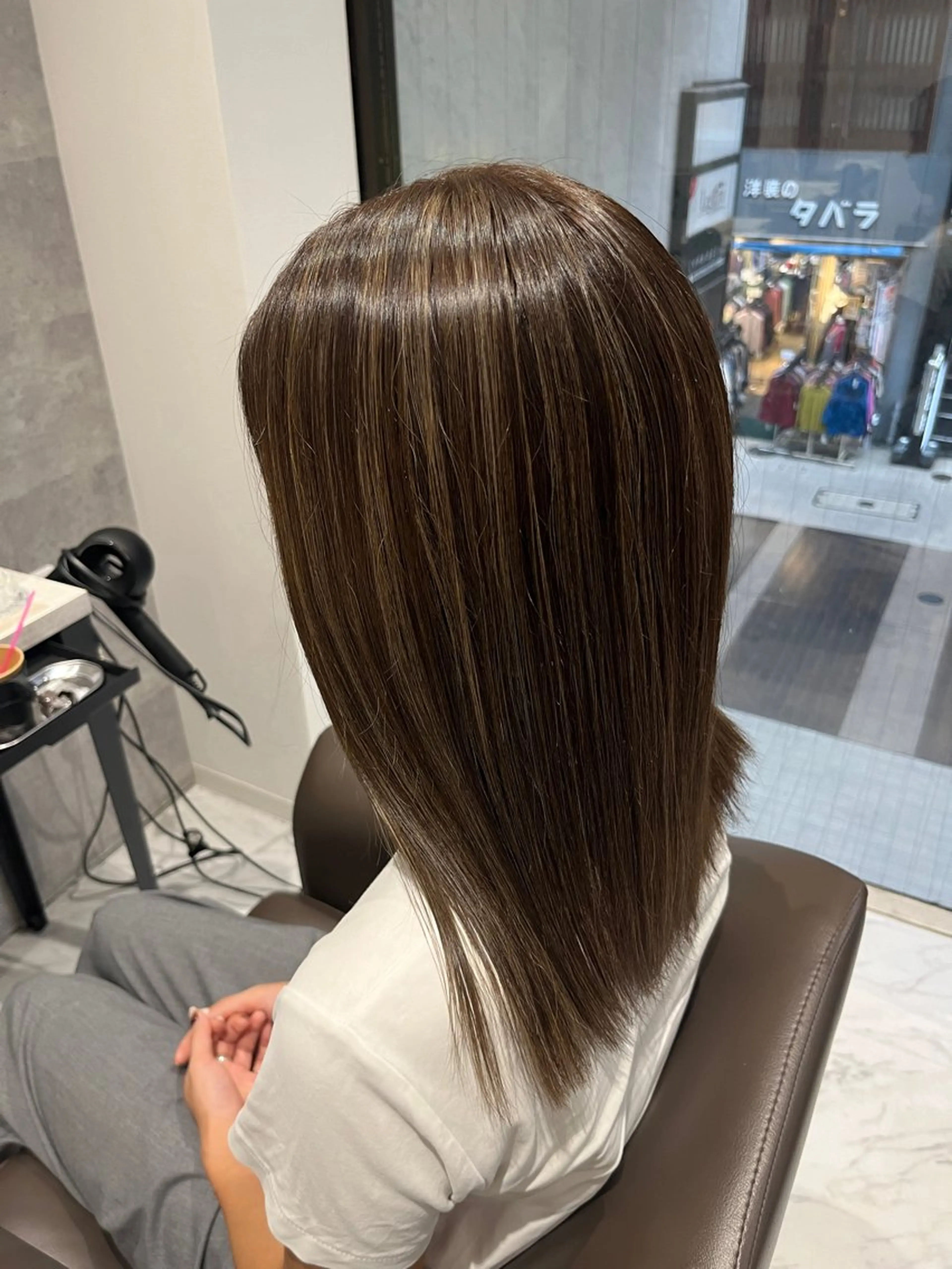 ミディアム カラー ヘアカラー トリートメント 坂本 理輝のヘアスタイル