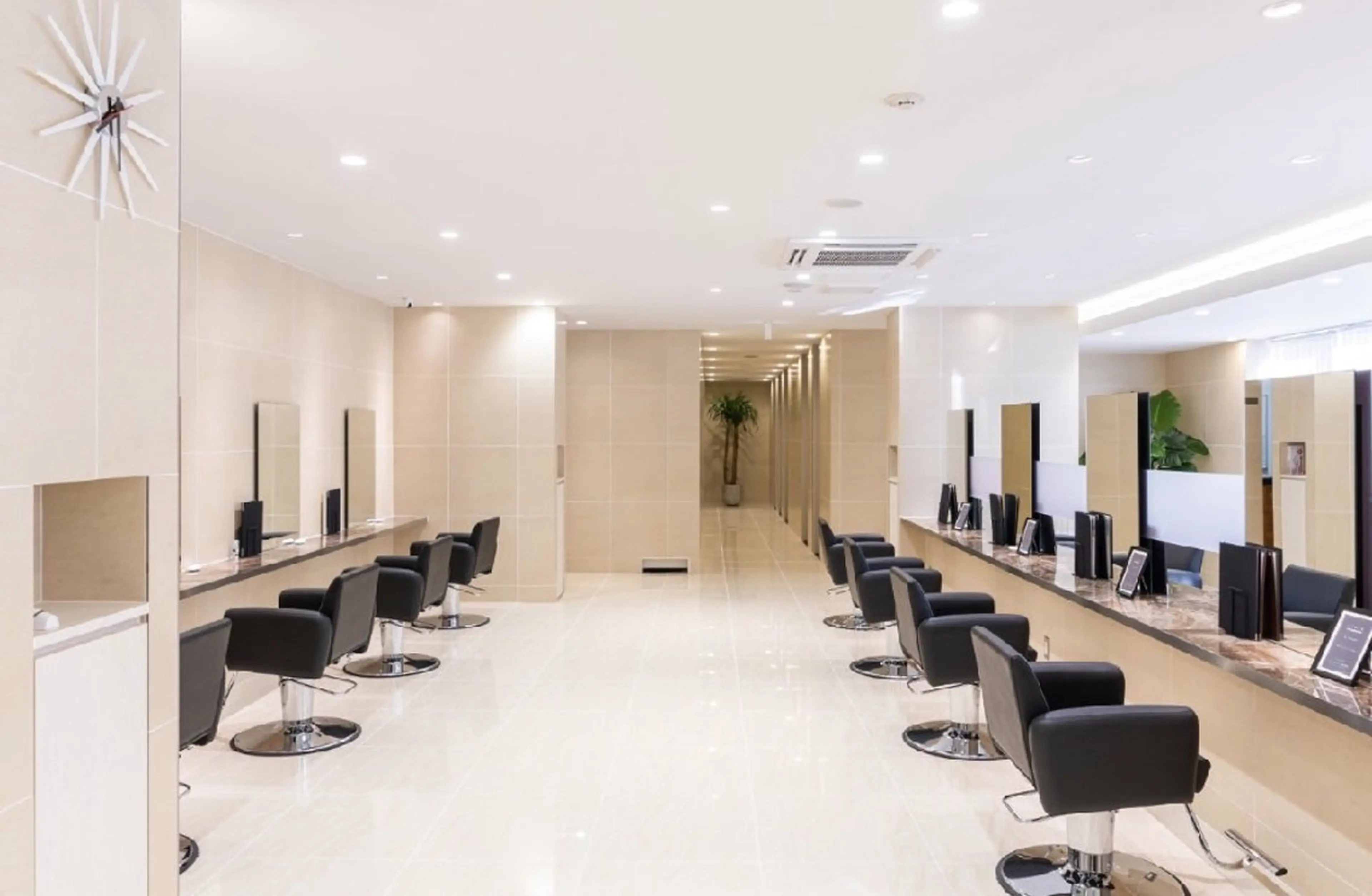 金藤 実生のヘアスタイル