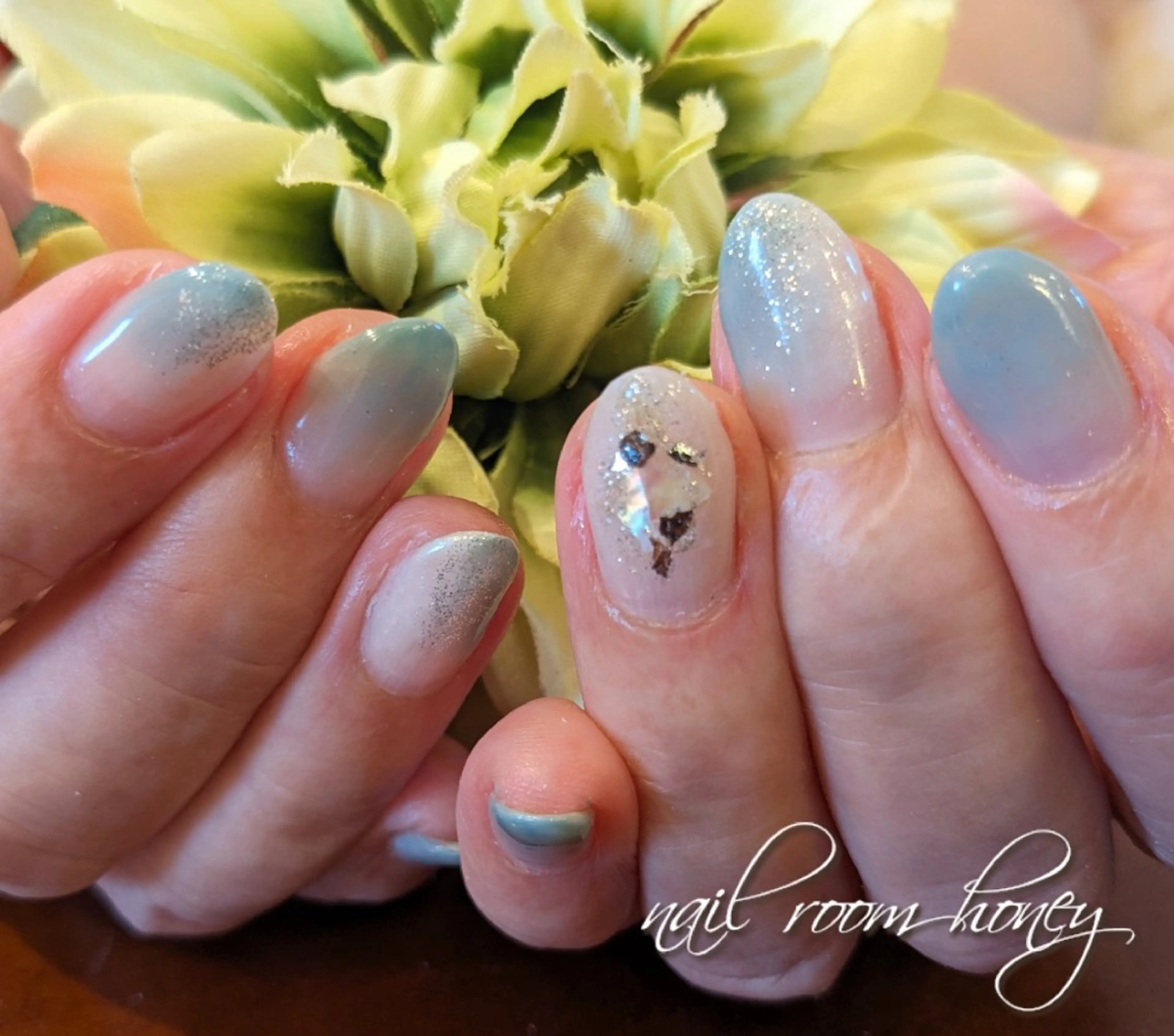 ネイル グラデーション グリーン nail room  honeyのネイルデザイン