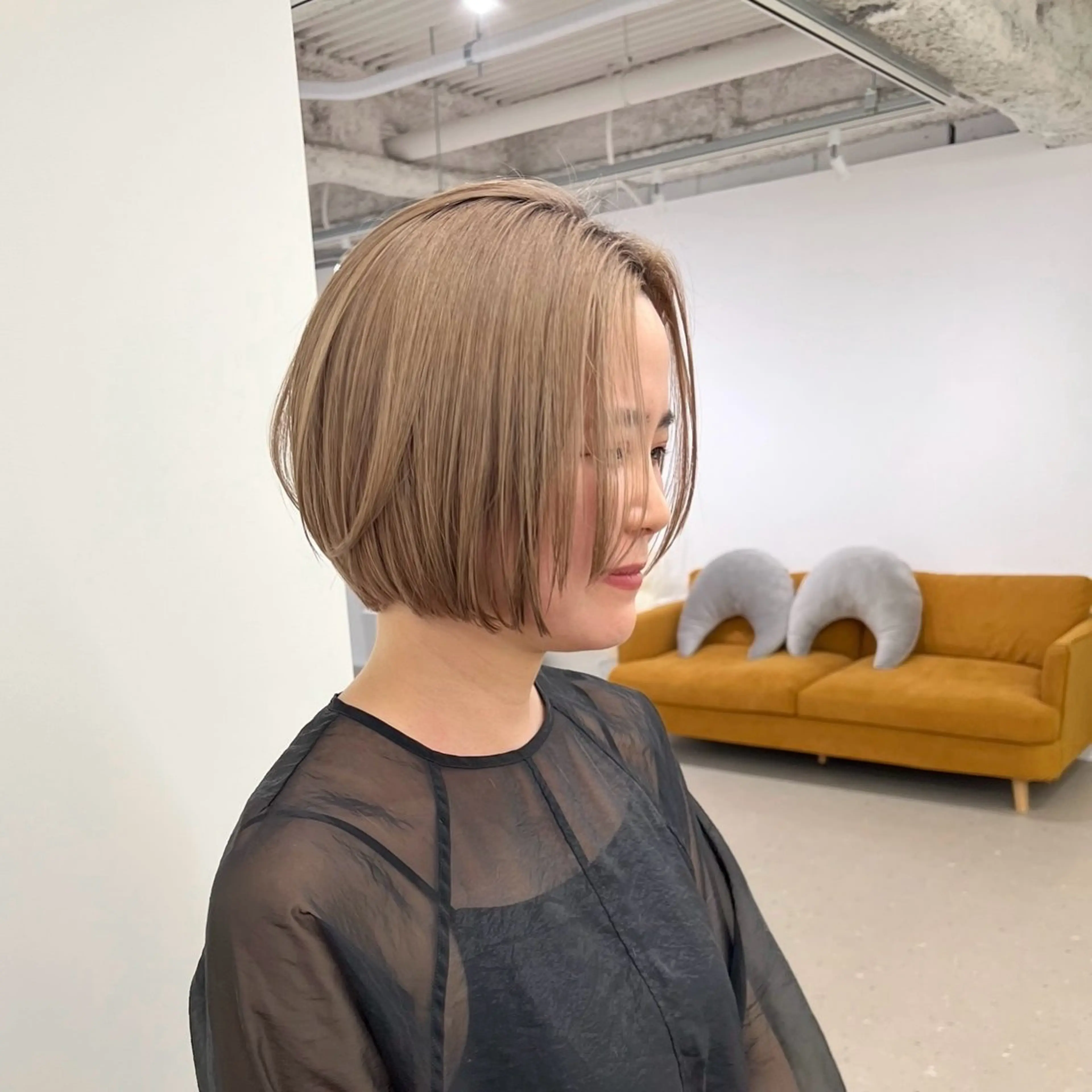 ショート カラー ベージュカラー ボブ knowhow京都所属・三宅 昌太のヘアスタイル