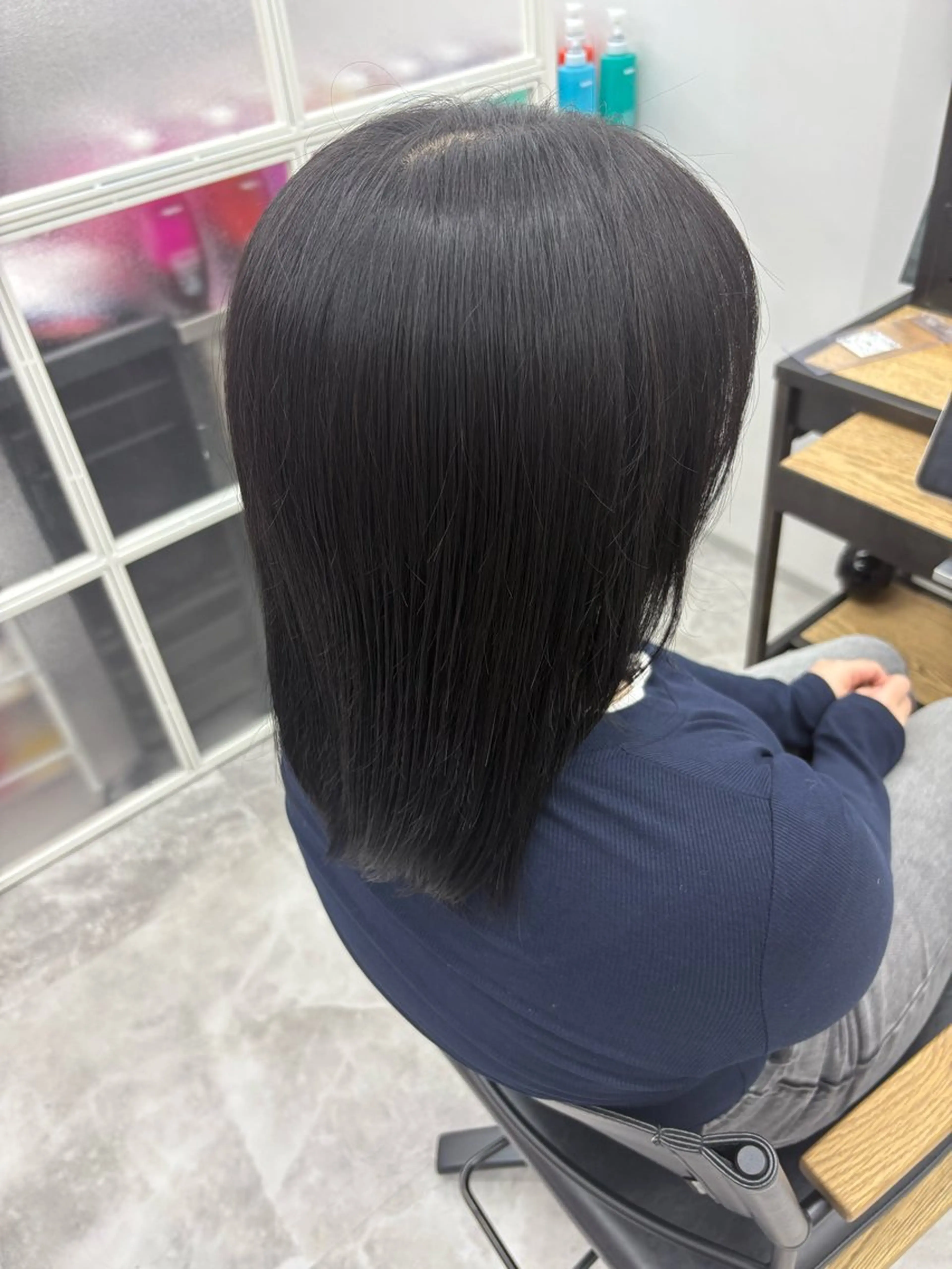 ミディアム アッシュ ヨ ネのヘアスタイル