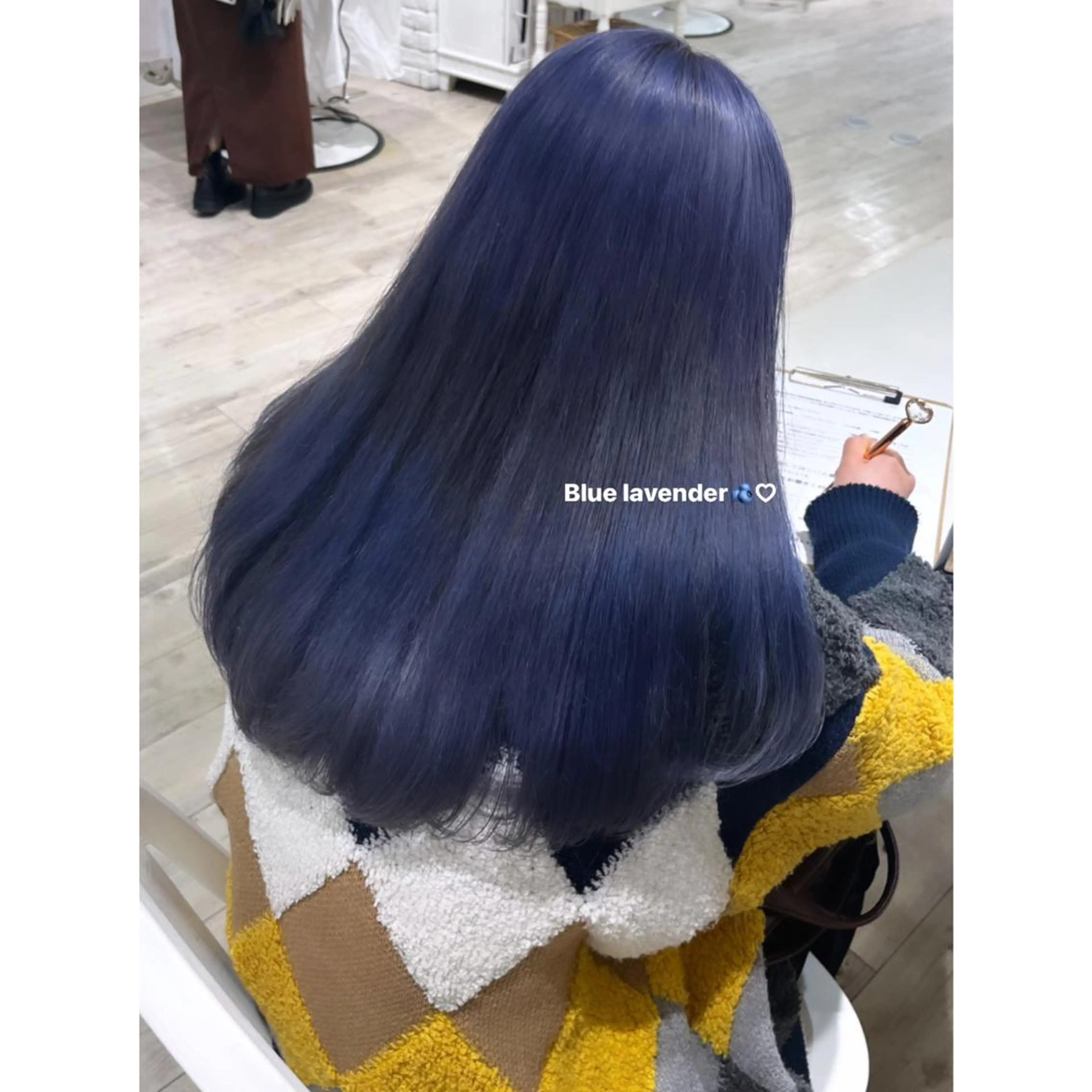 ロング カラー ブリーチ ブルーカラー ブルーラベンダー ラベンダーカラー ヘアカラー トリートメント ヘッドスパ miku୨୧˖* 透明感モテカラーのヘアスタイル