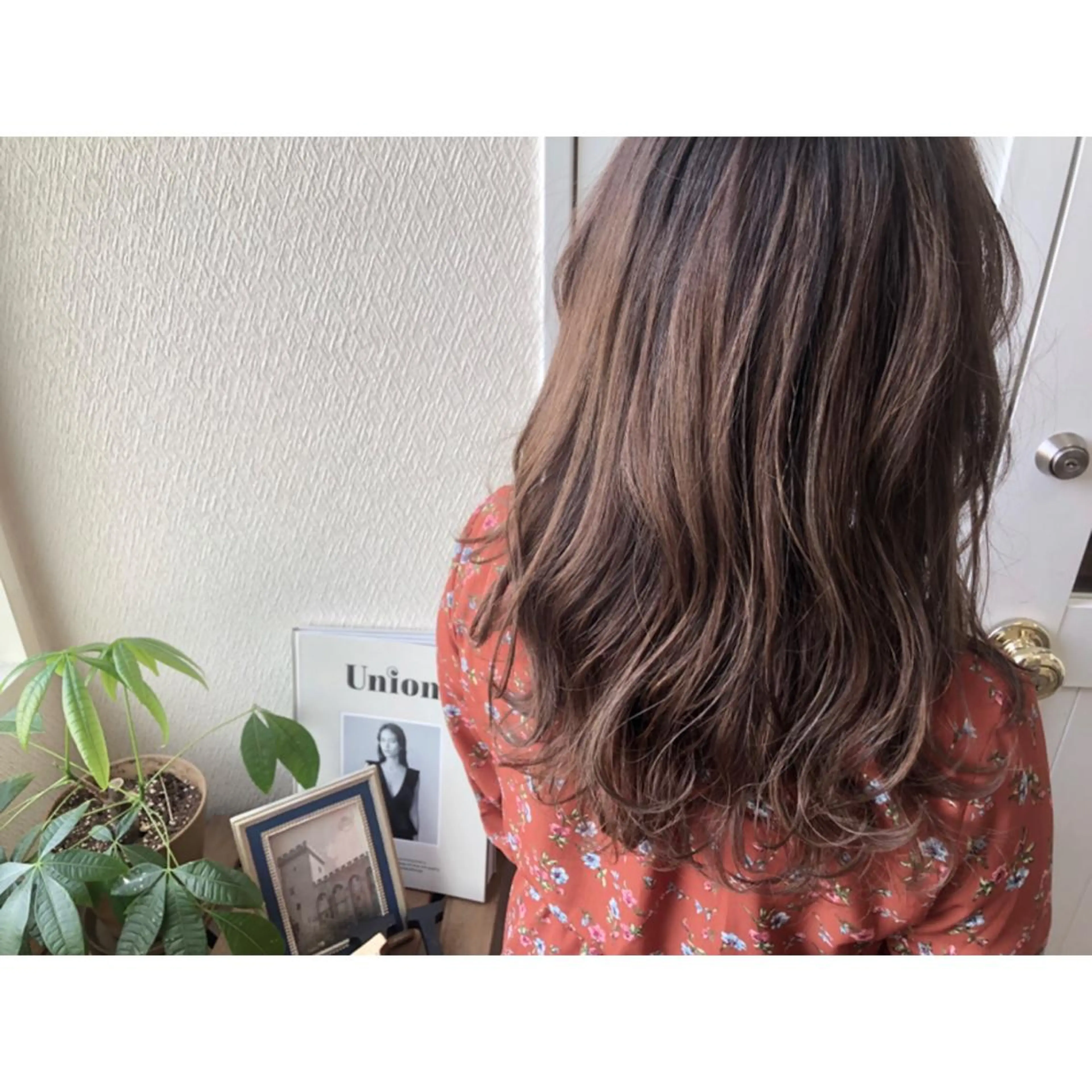 ロング カラー アッシュ ベージュカラー ブリーチ ハイトーンカラー 江上拓郎/ショート /酸性ストレートのヘアスタイル