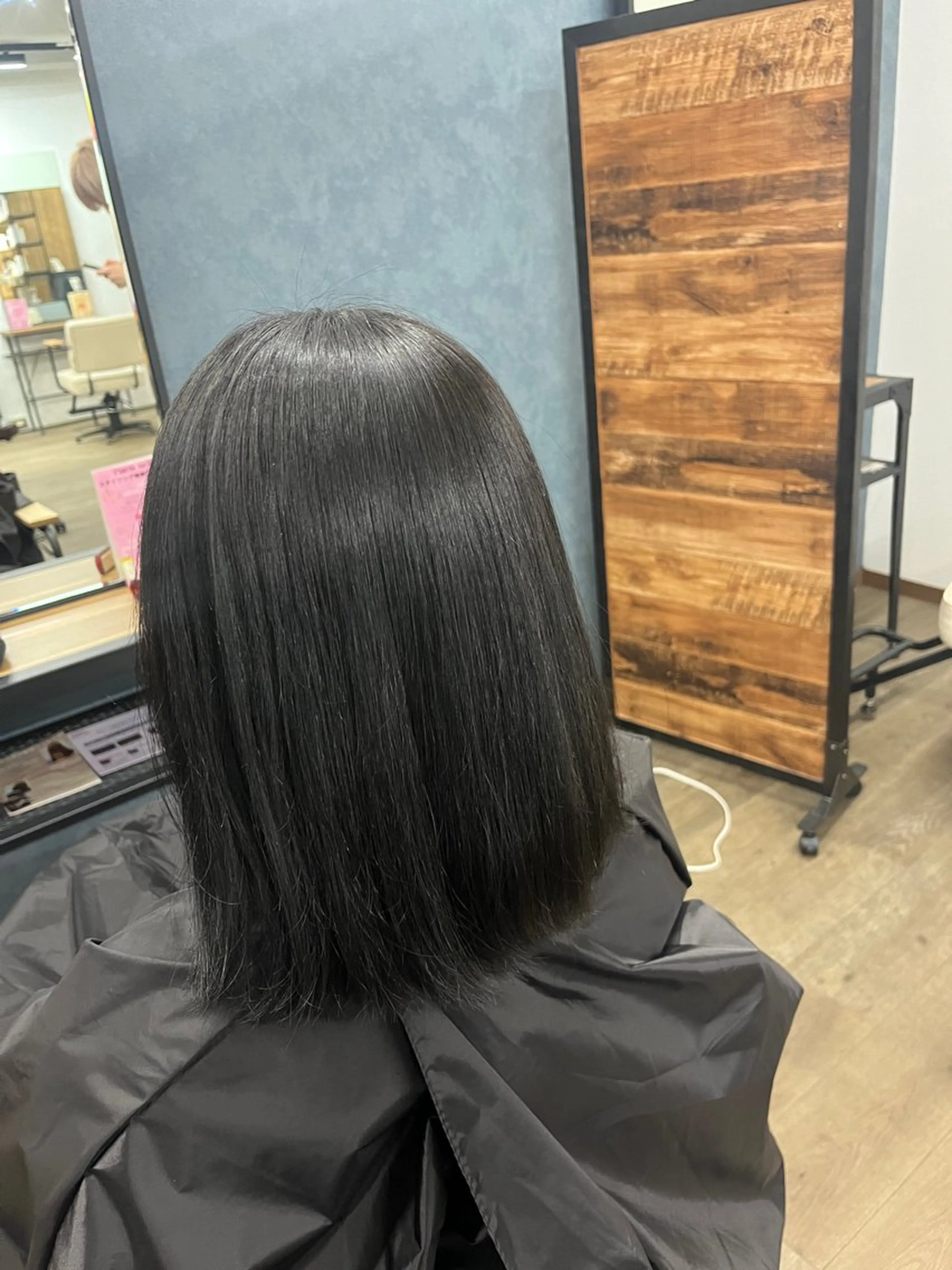 ミディアム 縮毛矯正 酒井 緋菜のヘアスタイル