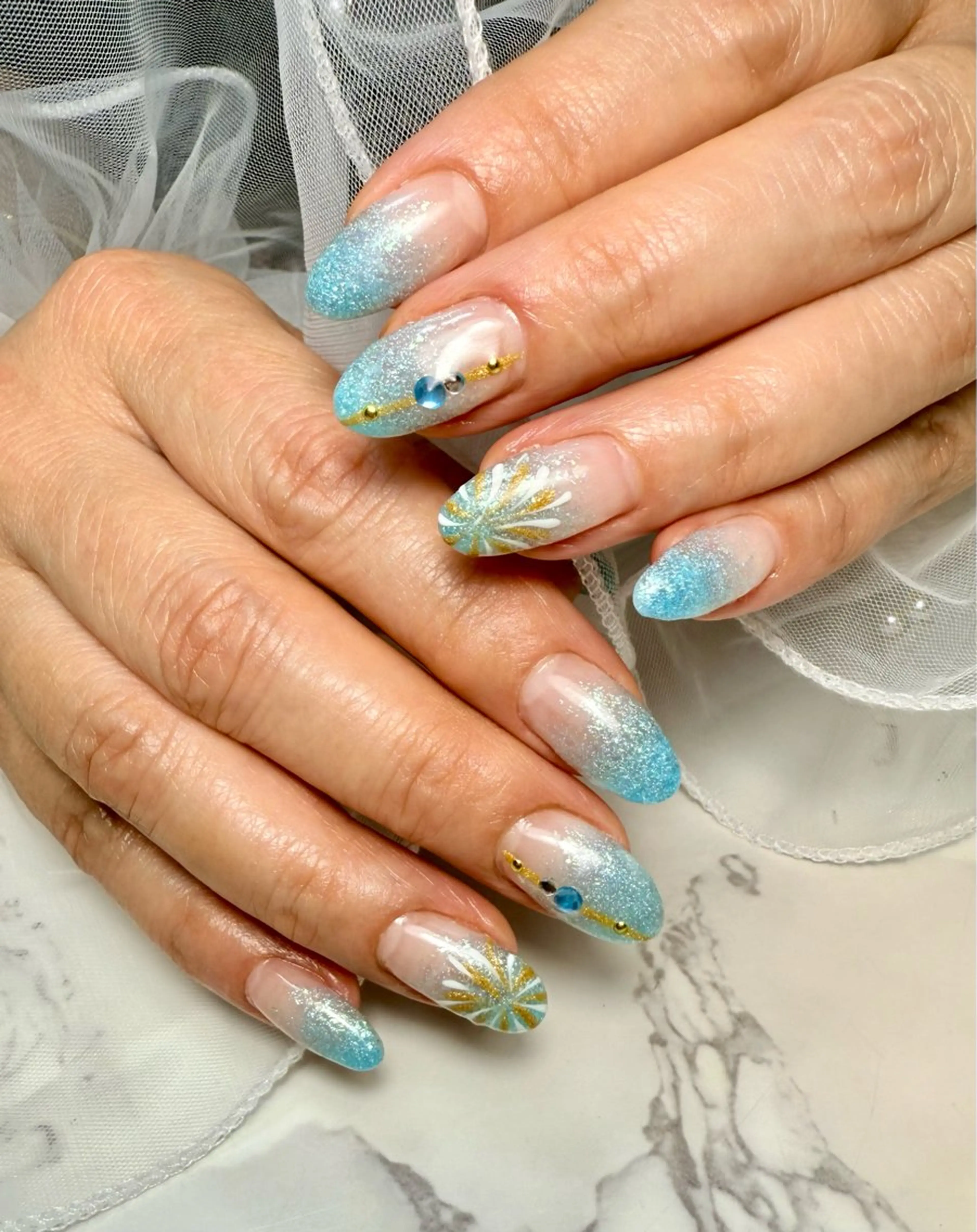 ネイル アートネイル フレンチネイル ガラスフレンチ 氷ネイル・うるうるネイル キラキラネイル M.N_ nailのネイルデザイン